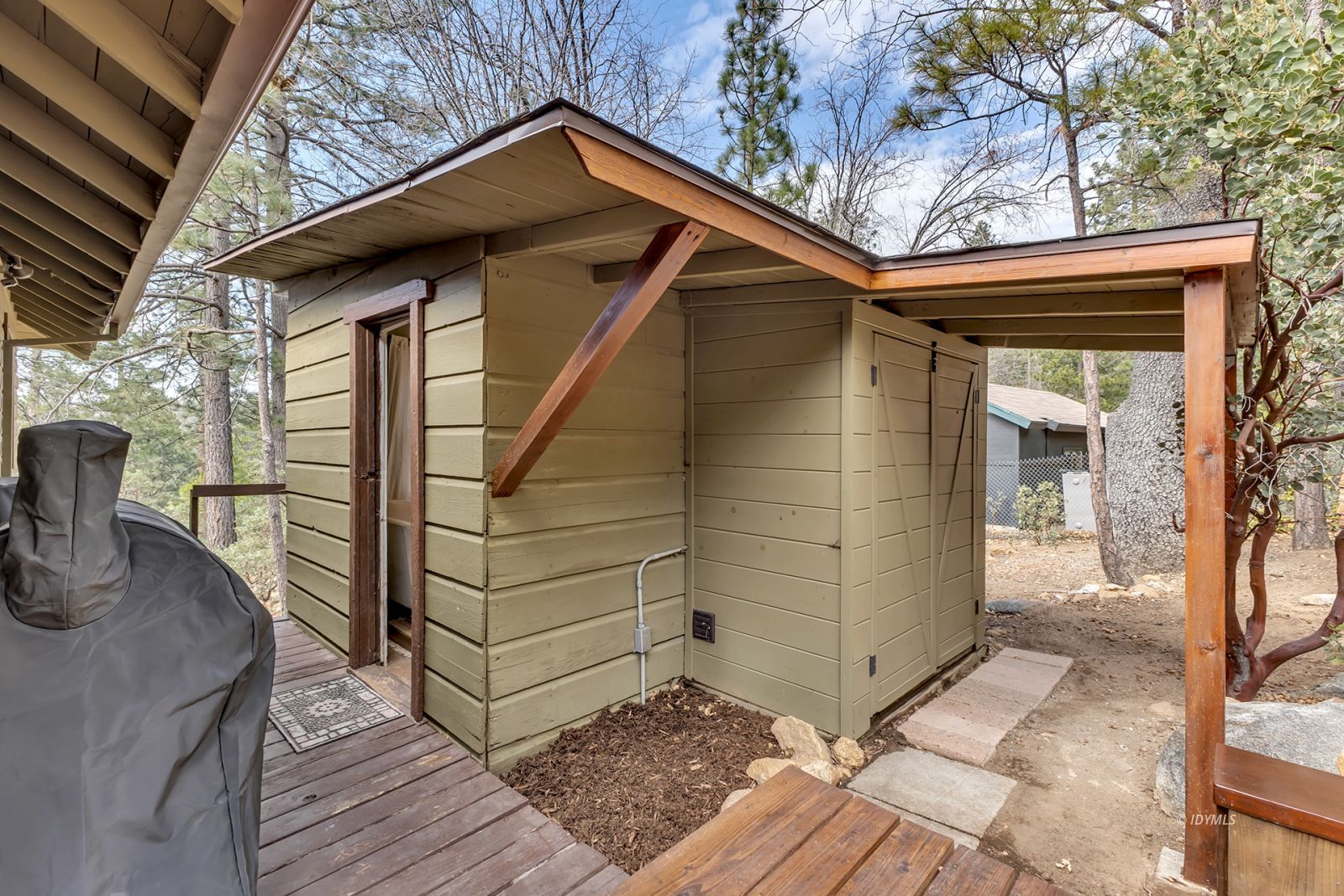 Property Photo 33