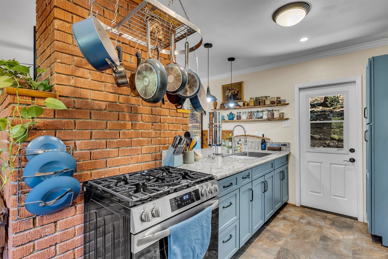 Property Photo 25