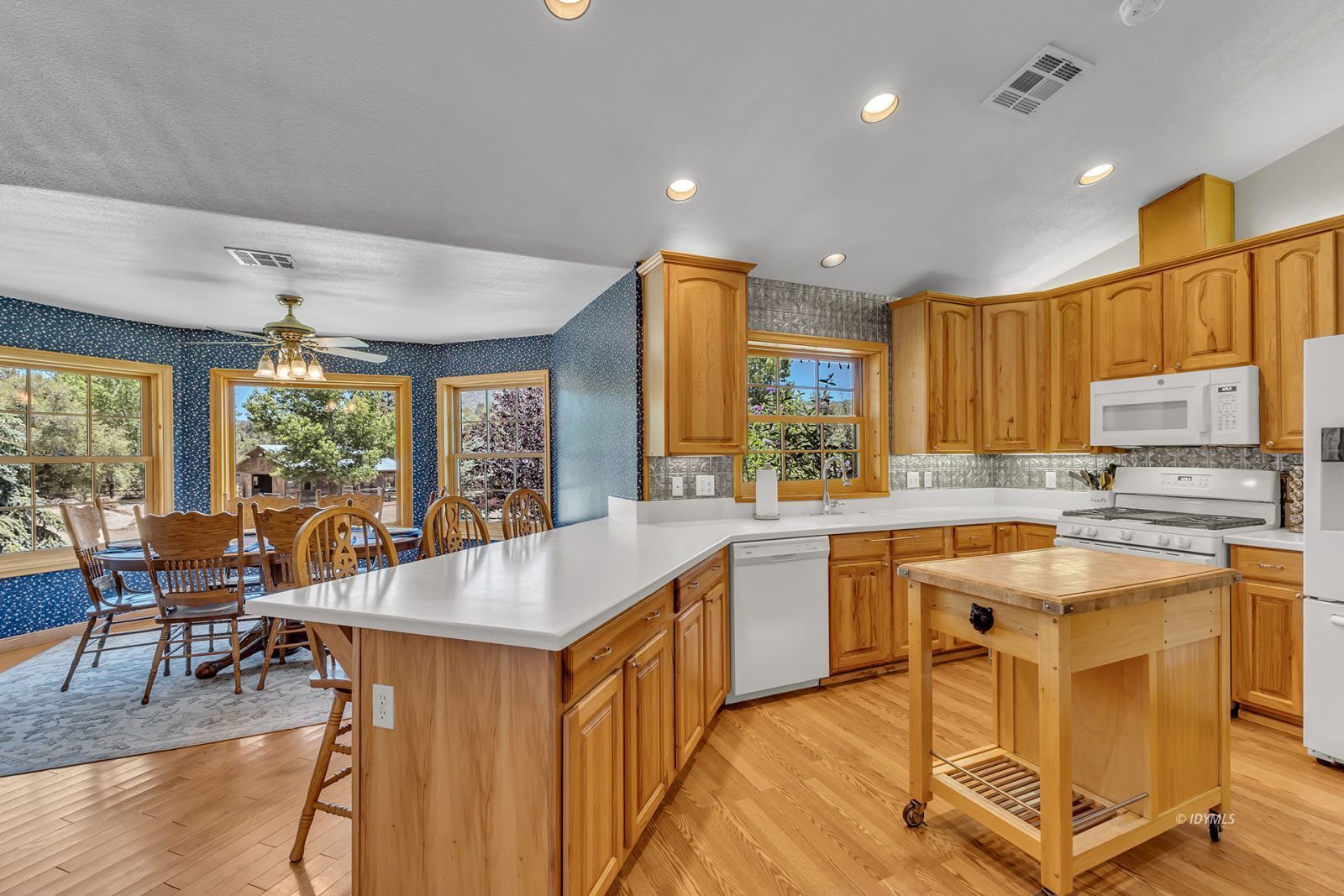 Property Photo 25