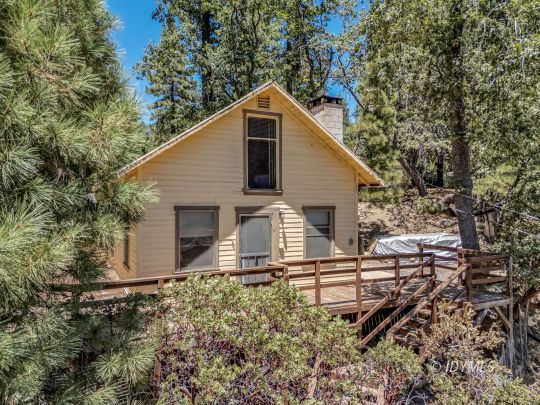 feature listing property photo