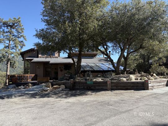 feature listing property photo