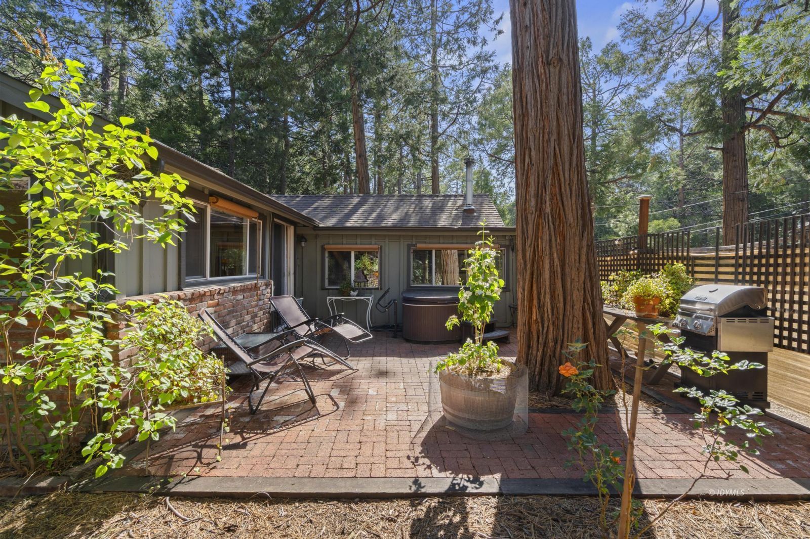 Property Photo 28
