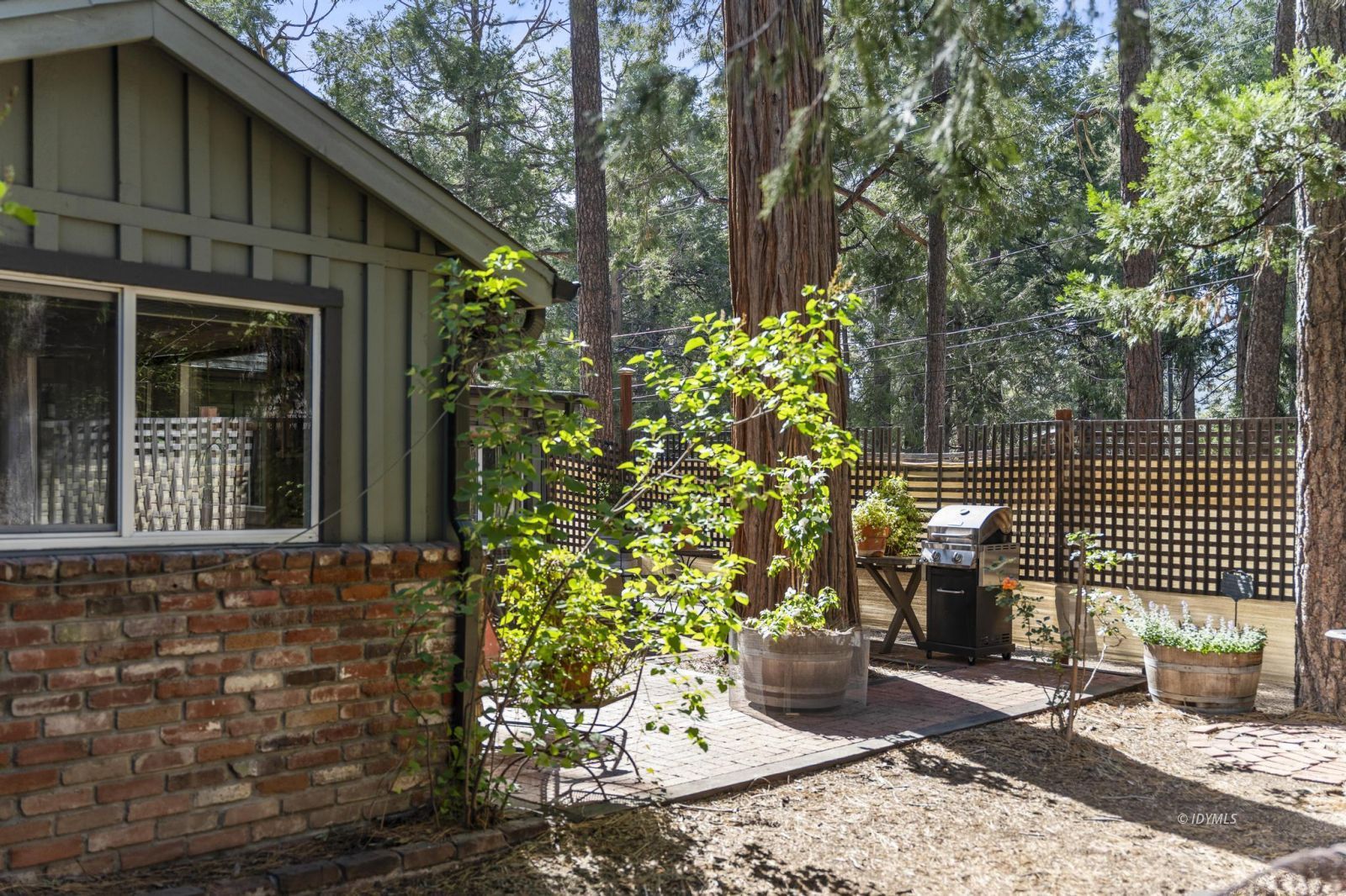 Property Photo 23