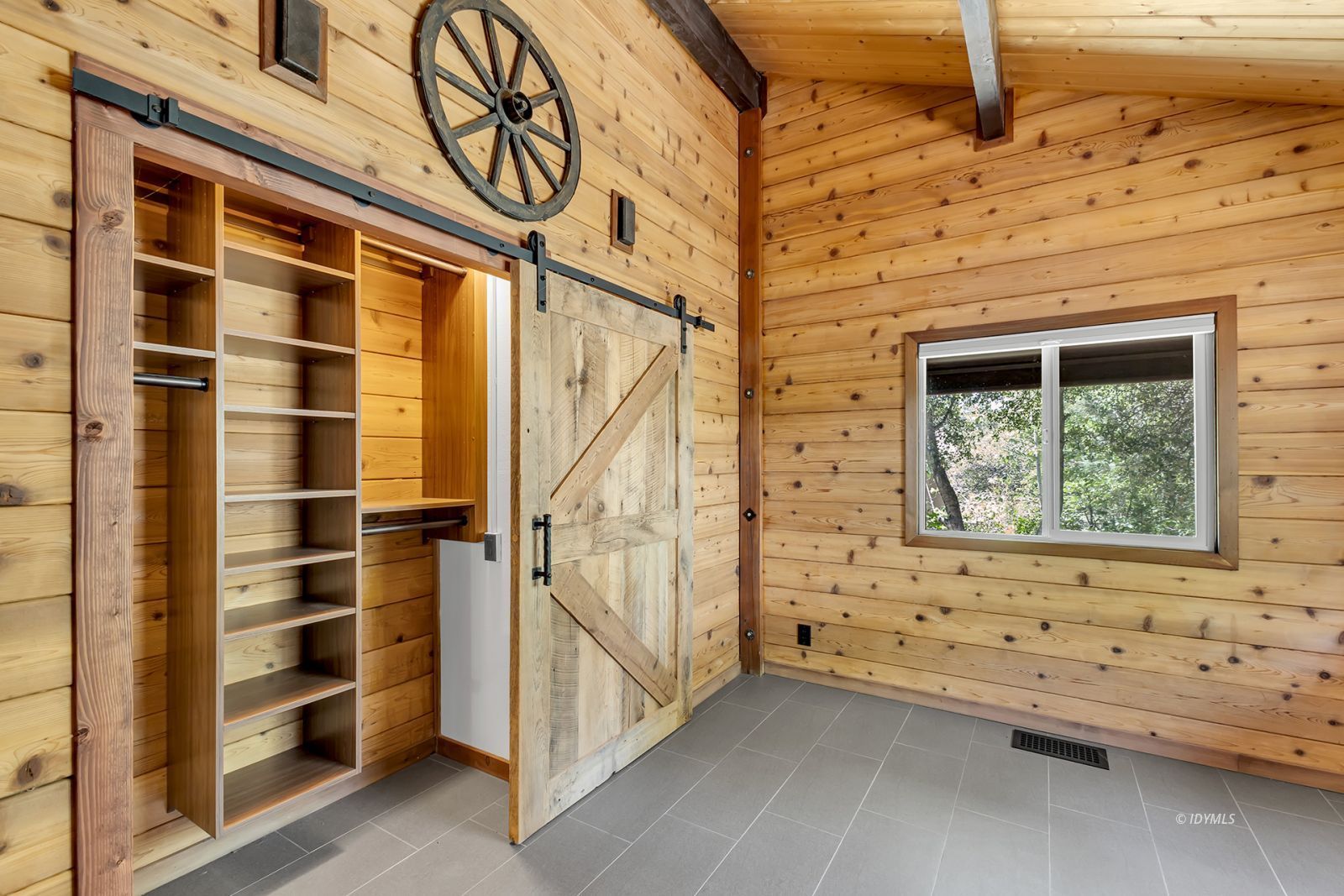 Property Photo 36