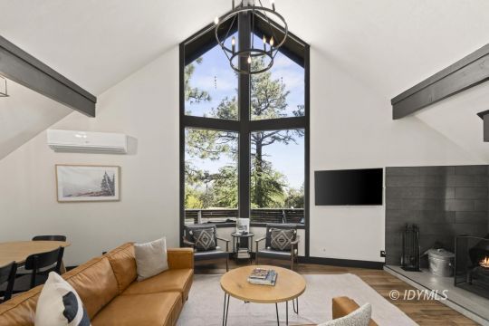 feature listing property photo