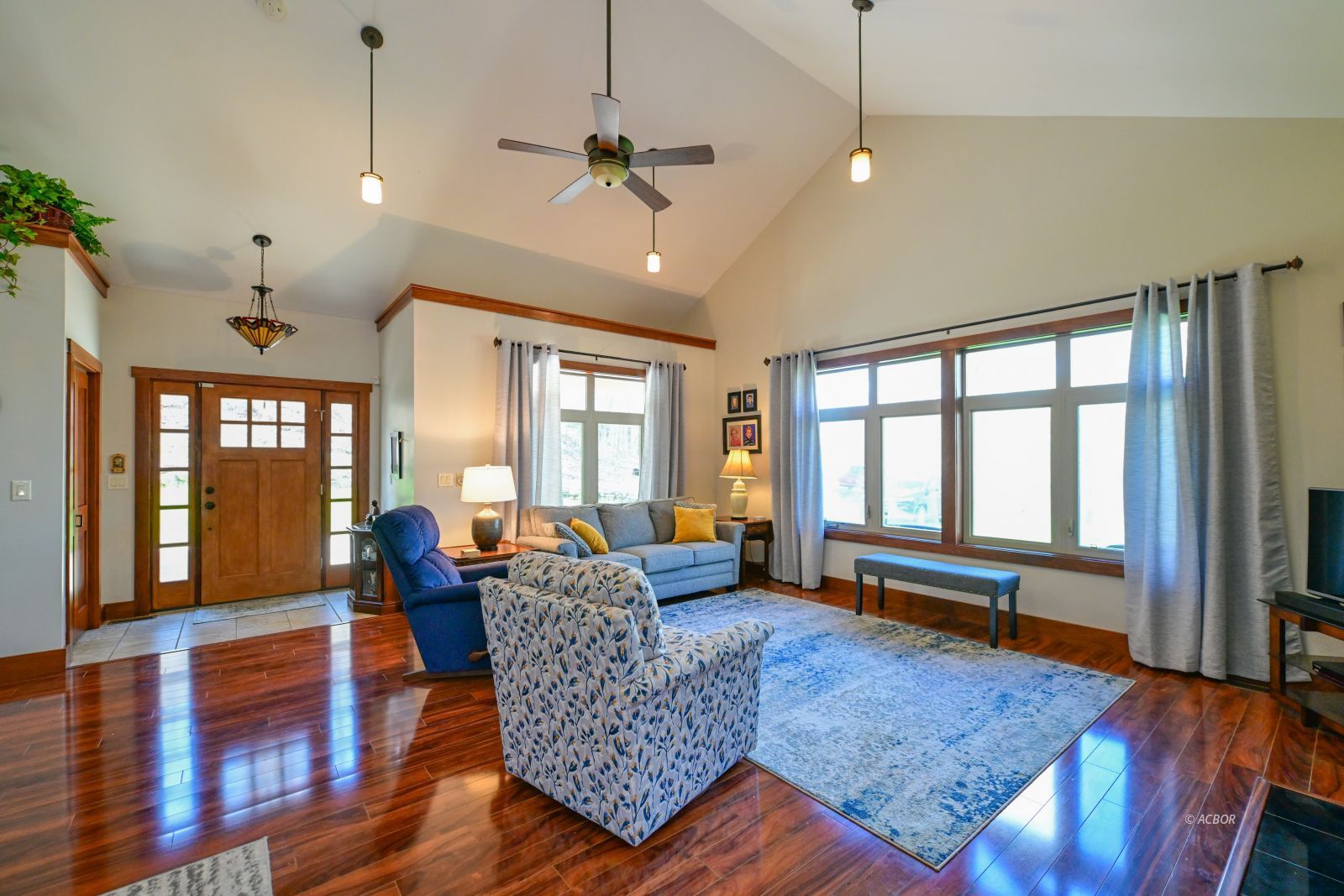 14200 Kincade