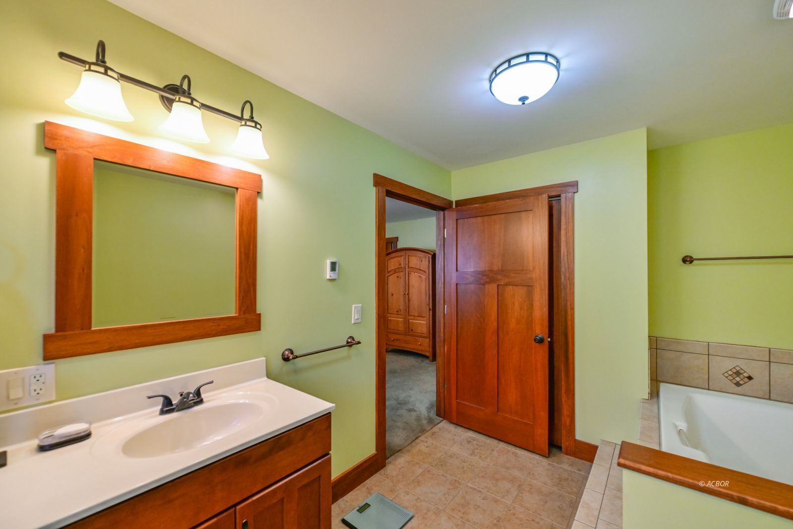 14200 Kincade
