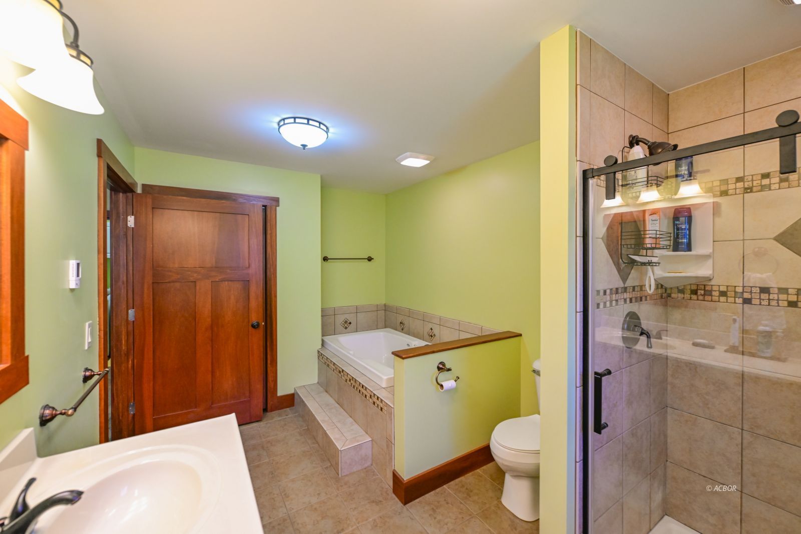 14200 Kincade