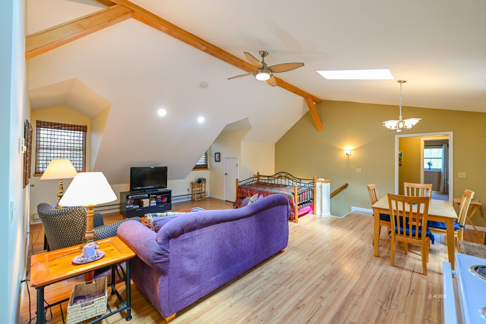 14200 Kincade