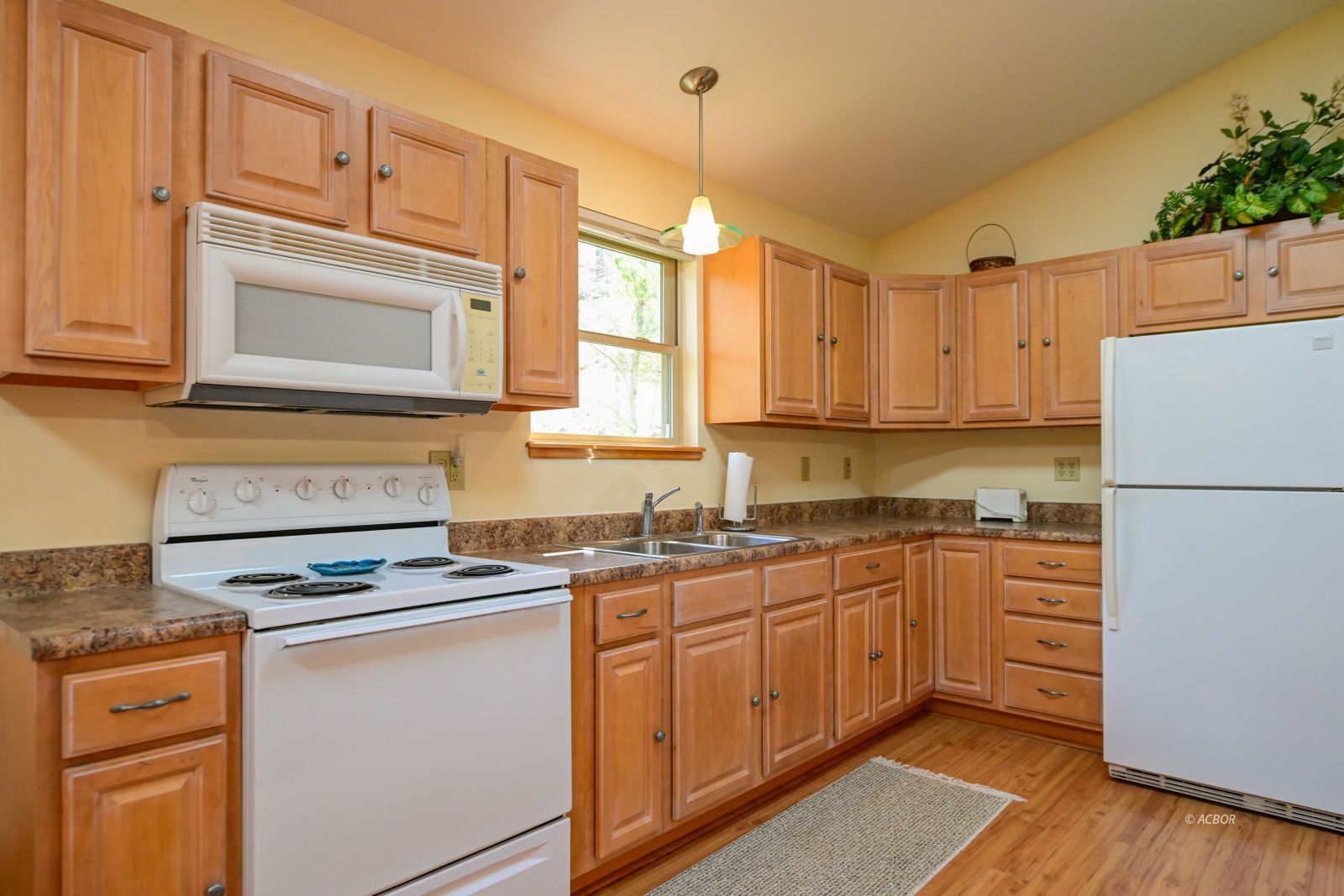 14200 Kincade