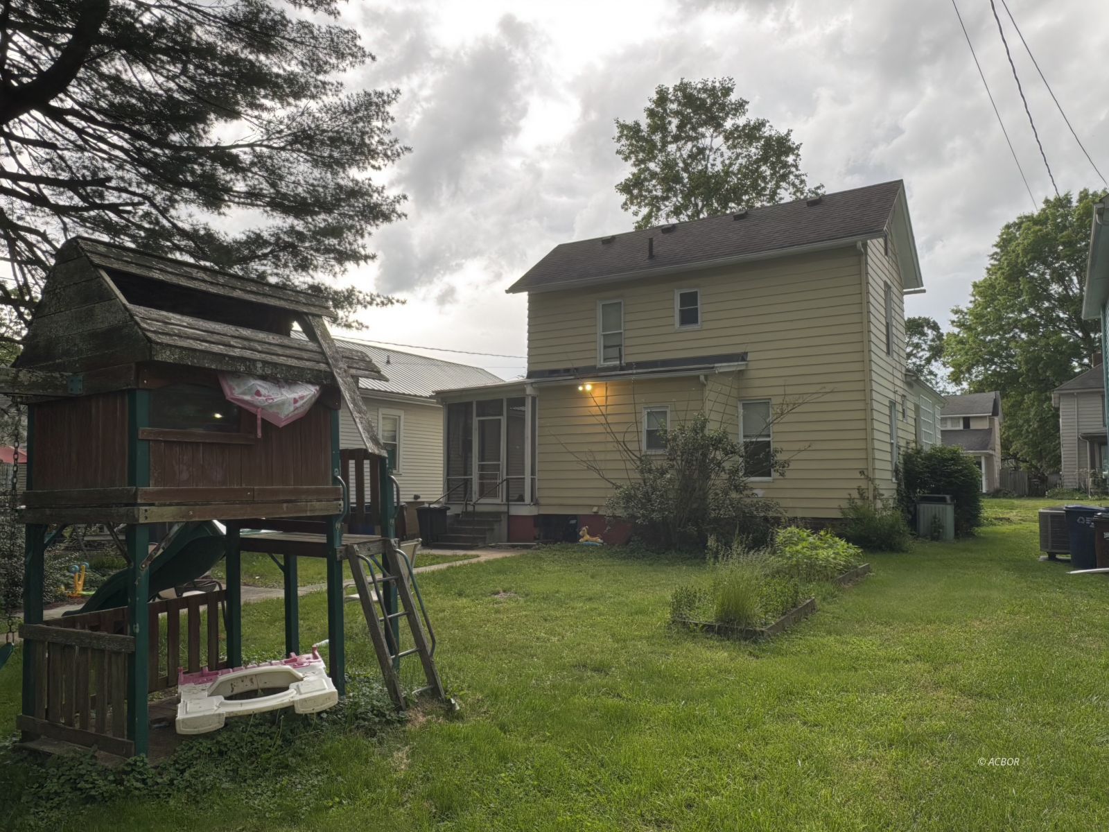 48 S May Ave