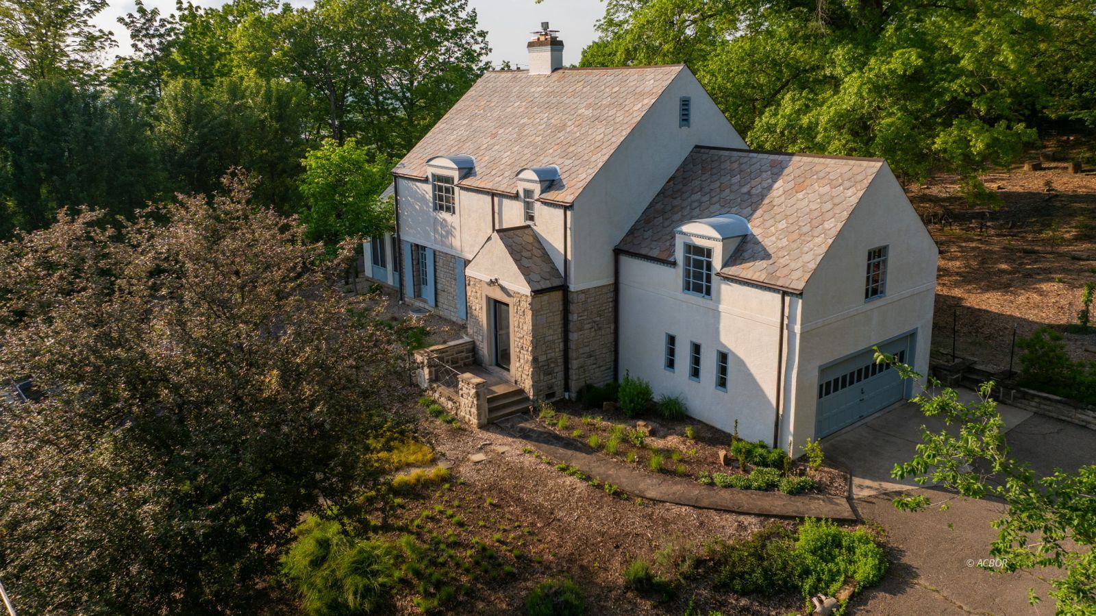 1 Northwood Dr