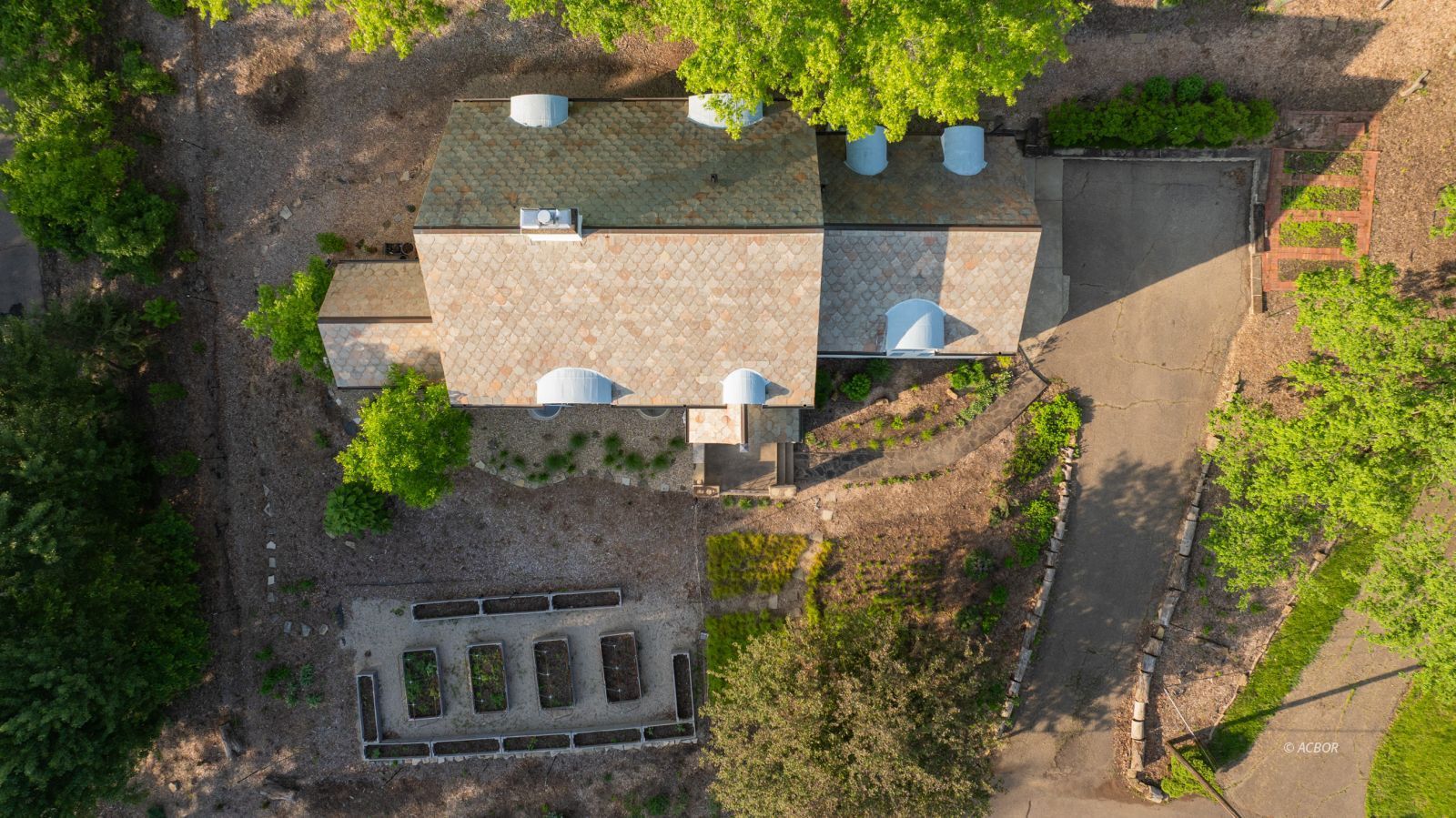1 Northwood Dr