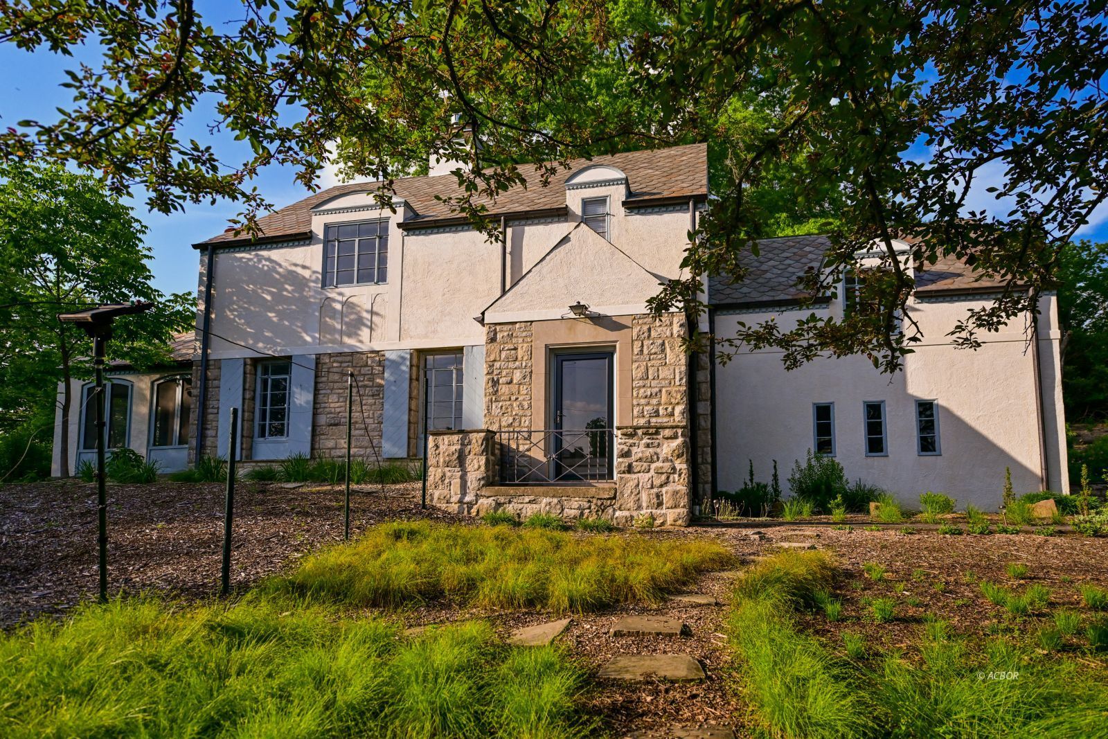 1 Northwood Dr