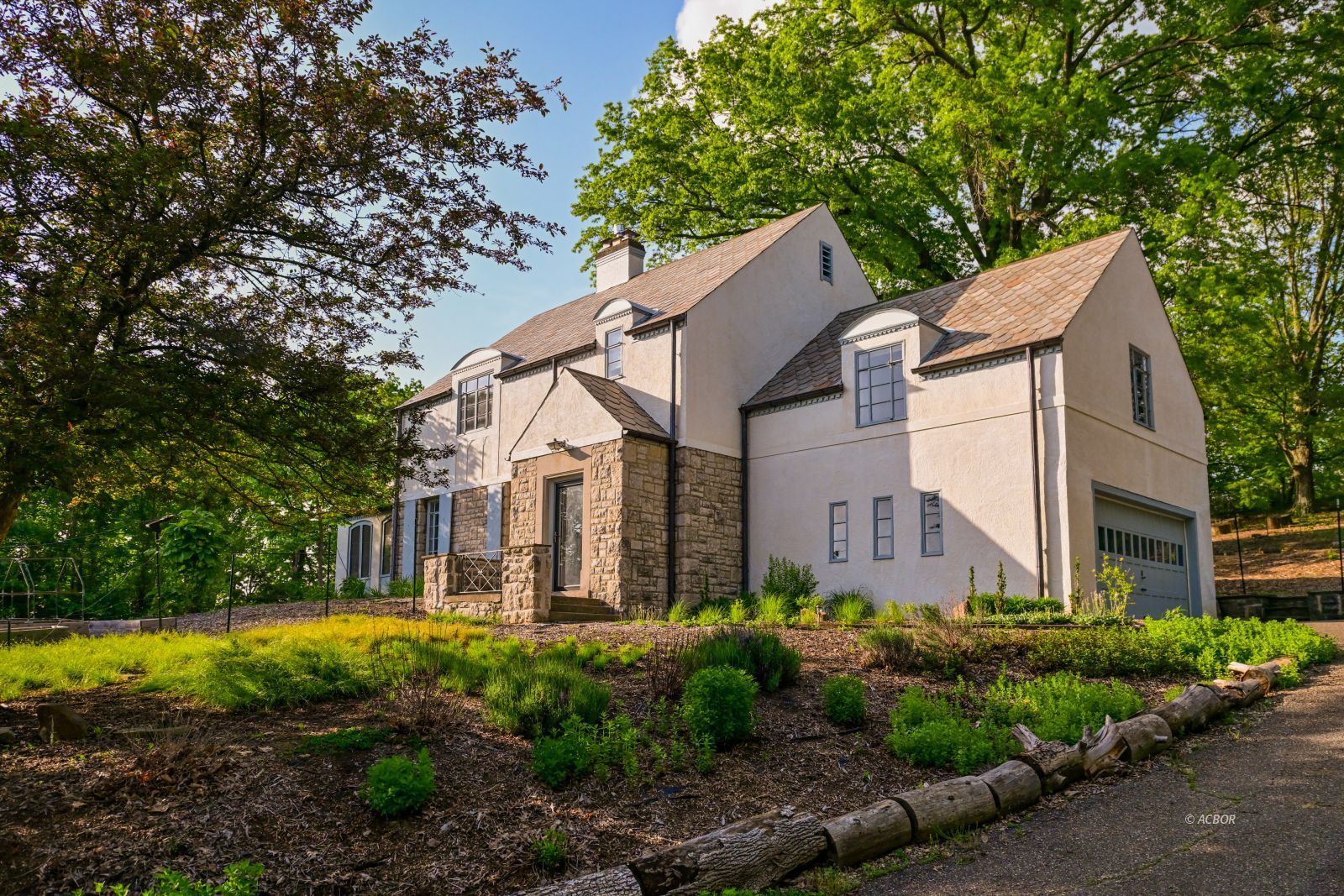 1 Northwood Dr