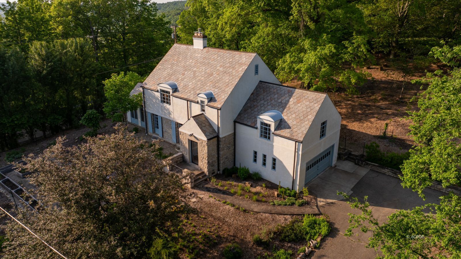 1 Northwood Dr