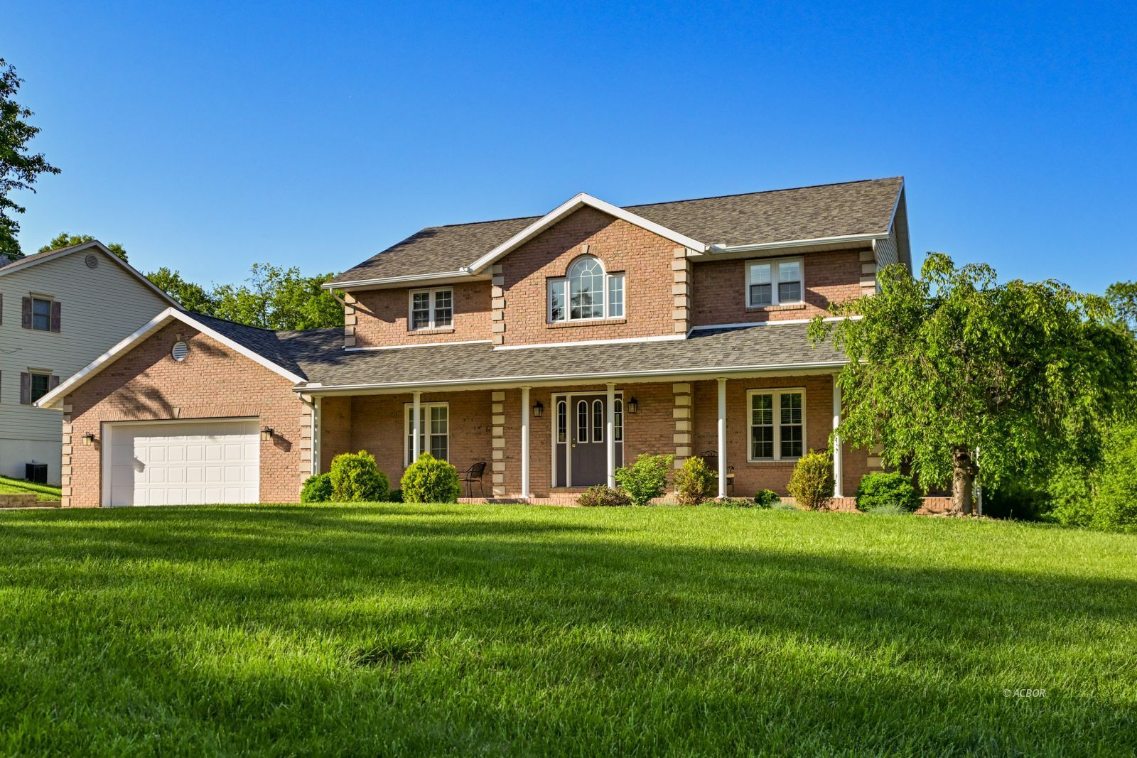 135 Lewis Pointe Dr