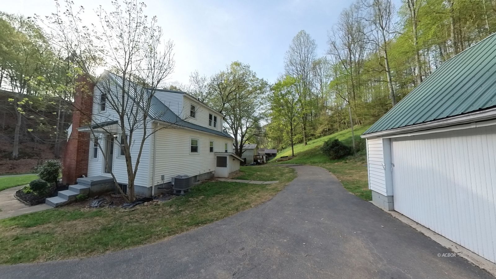 33281 State Route 833