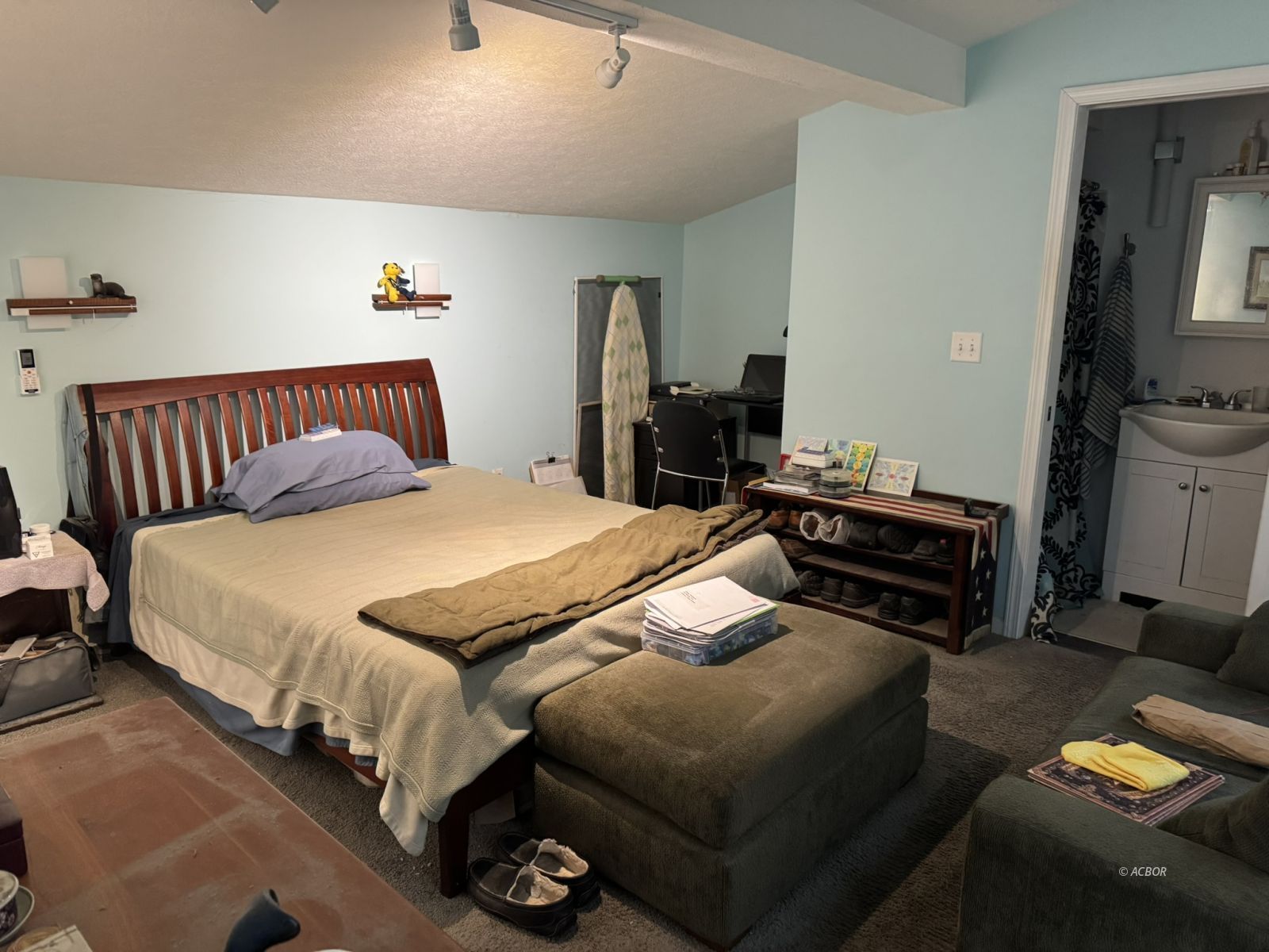 30 Hanlin Ave