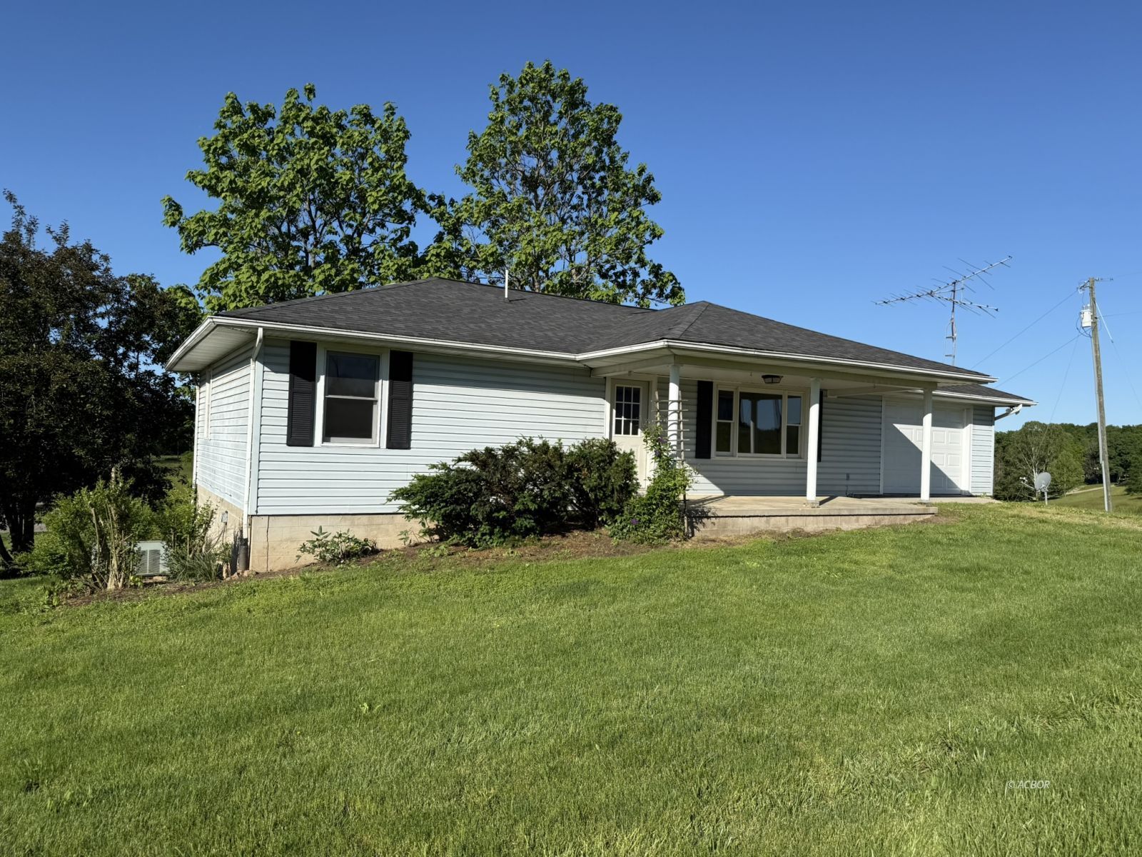 29525 State Route 143