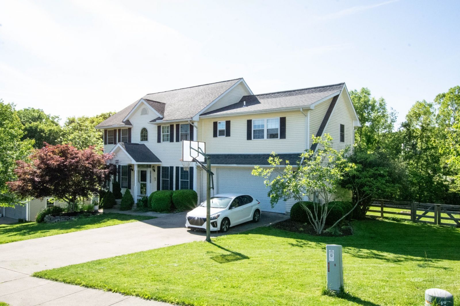 7 Warwick Ln