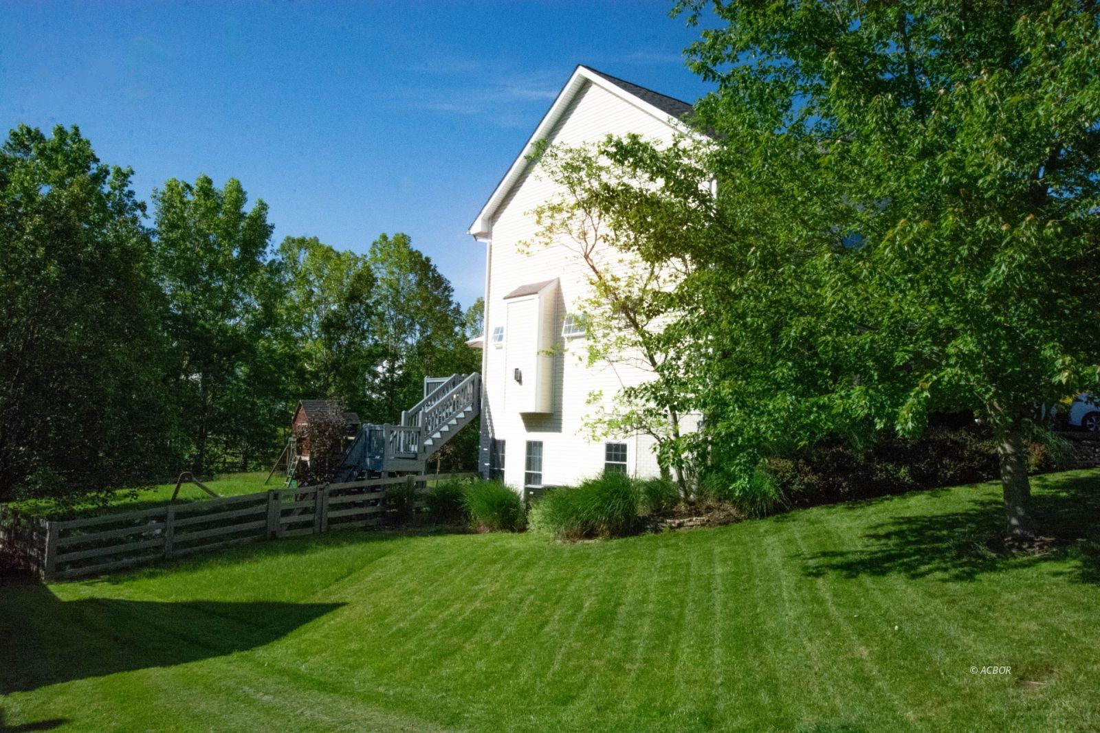7 Warwick Ln