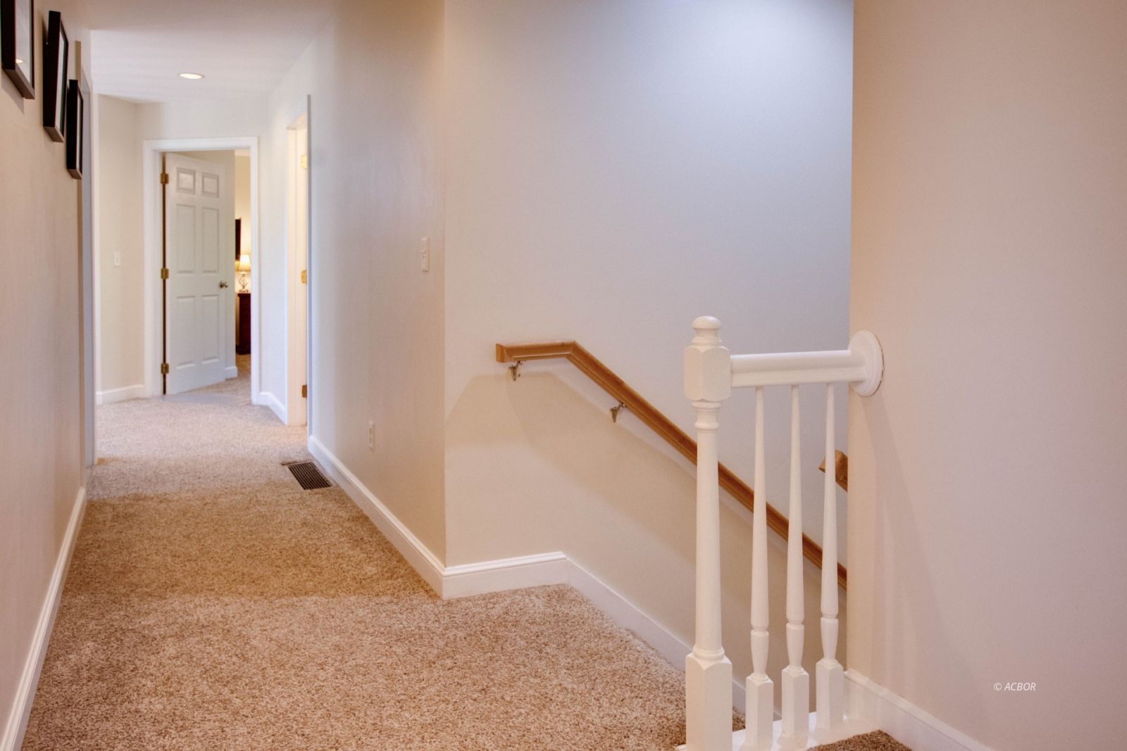 7 Warwick Ln