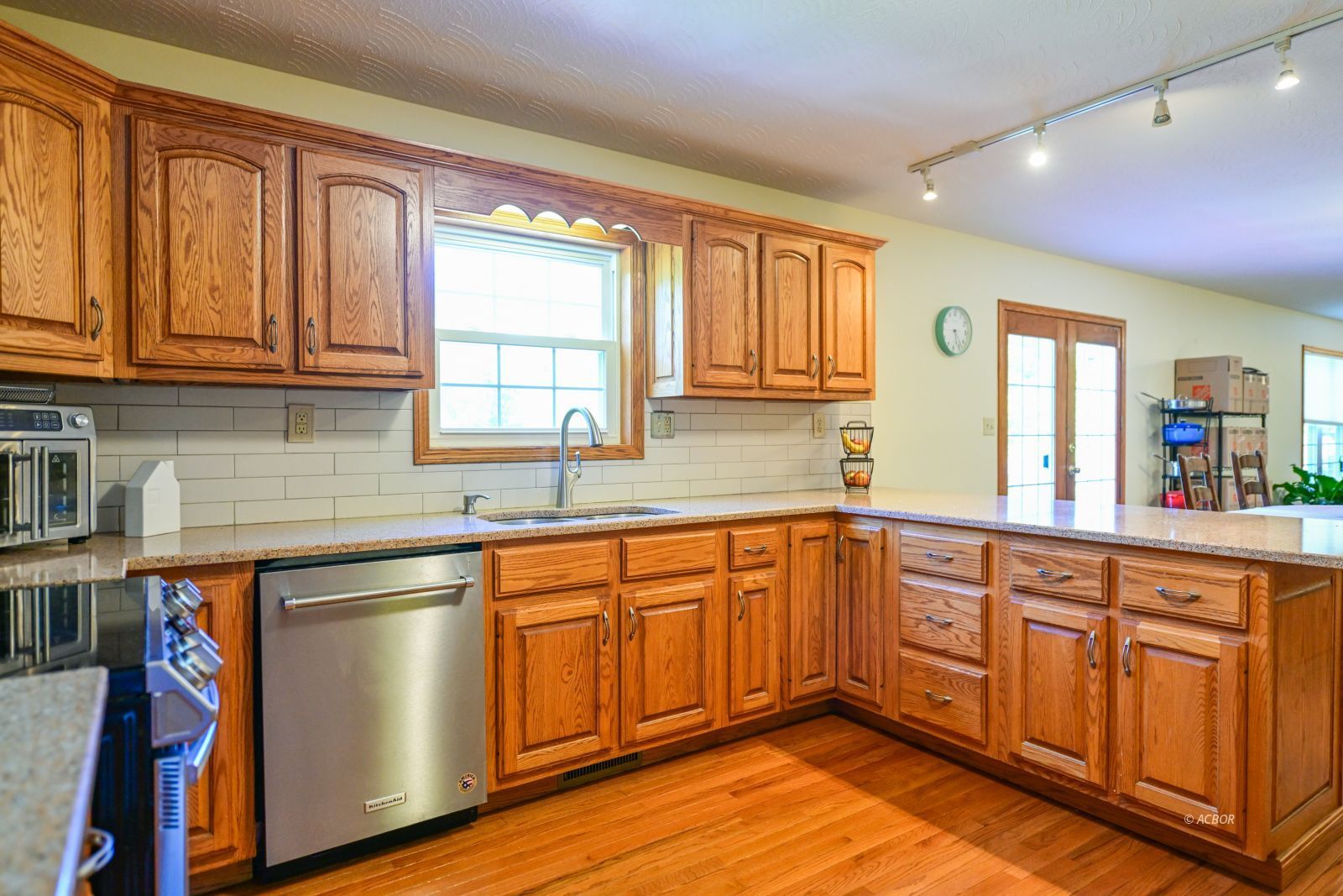 135 Lewis Pointe Dr