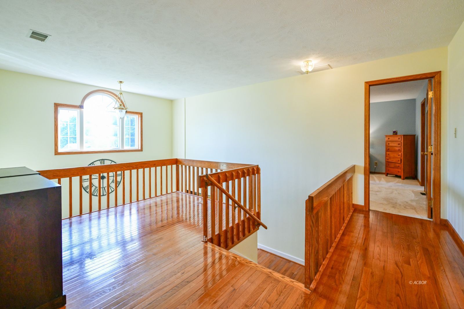 135 Lewis Pointe Dr