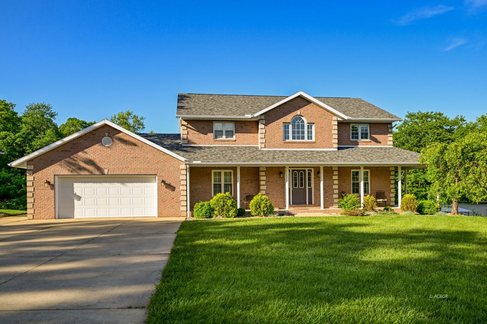 135 Lewis Pointe Dr