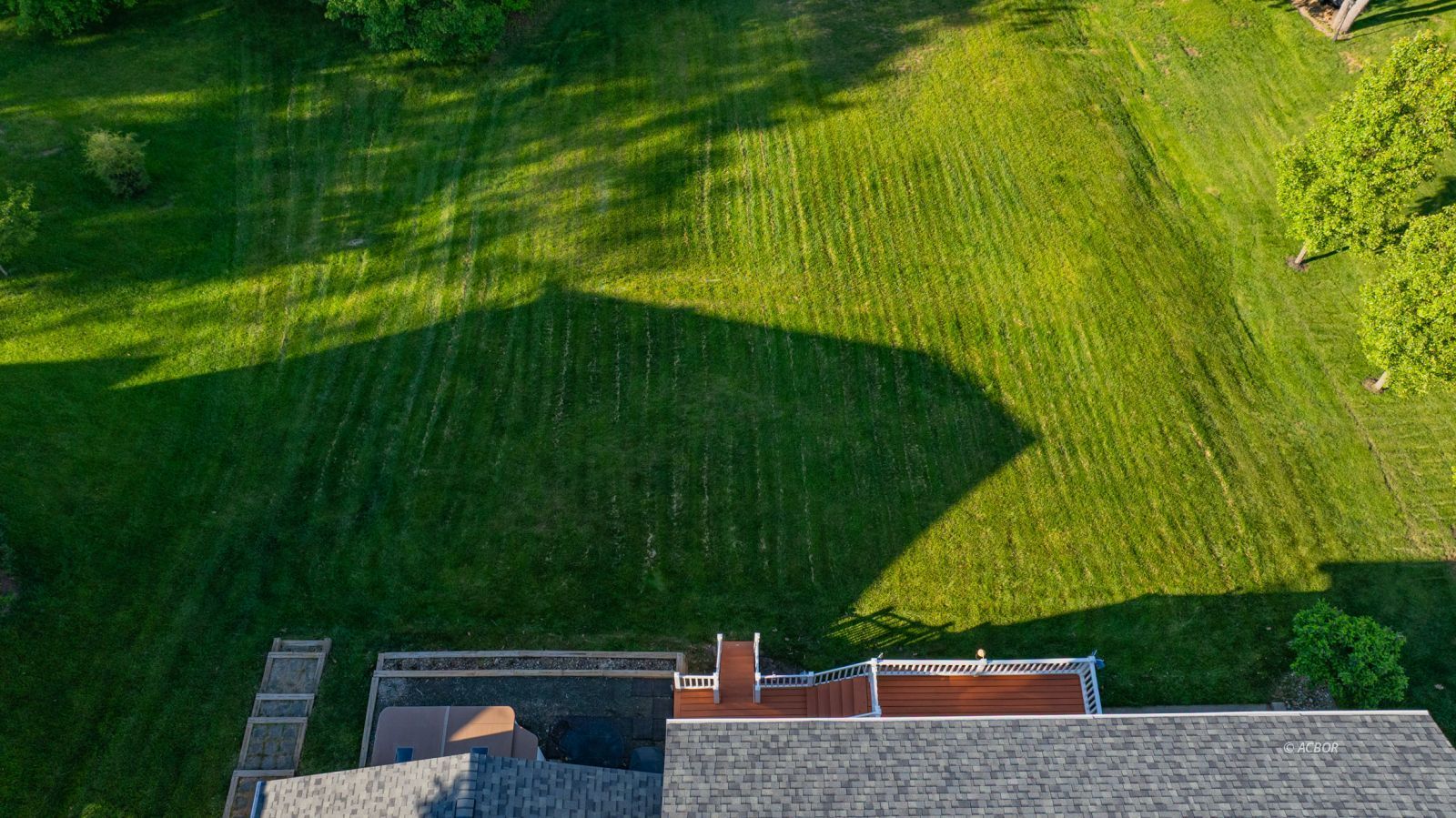 135 Lewis Pointe Dr