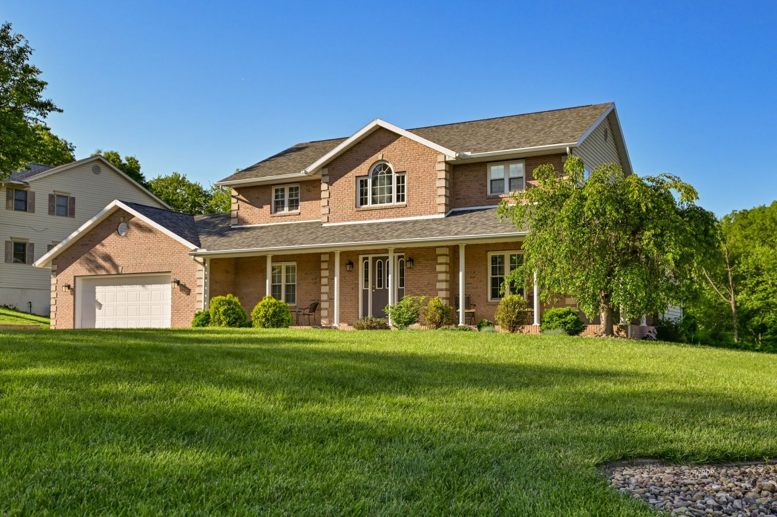 135 Lewis Pointe Dr