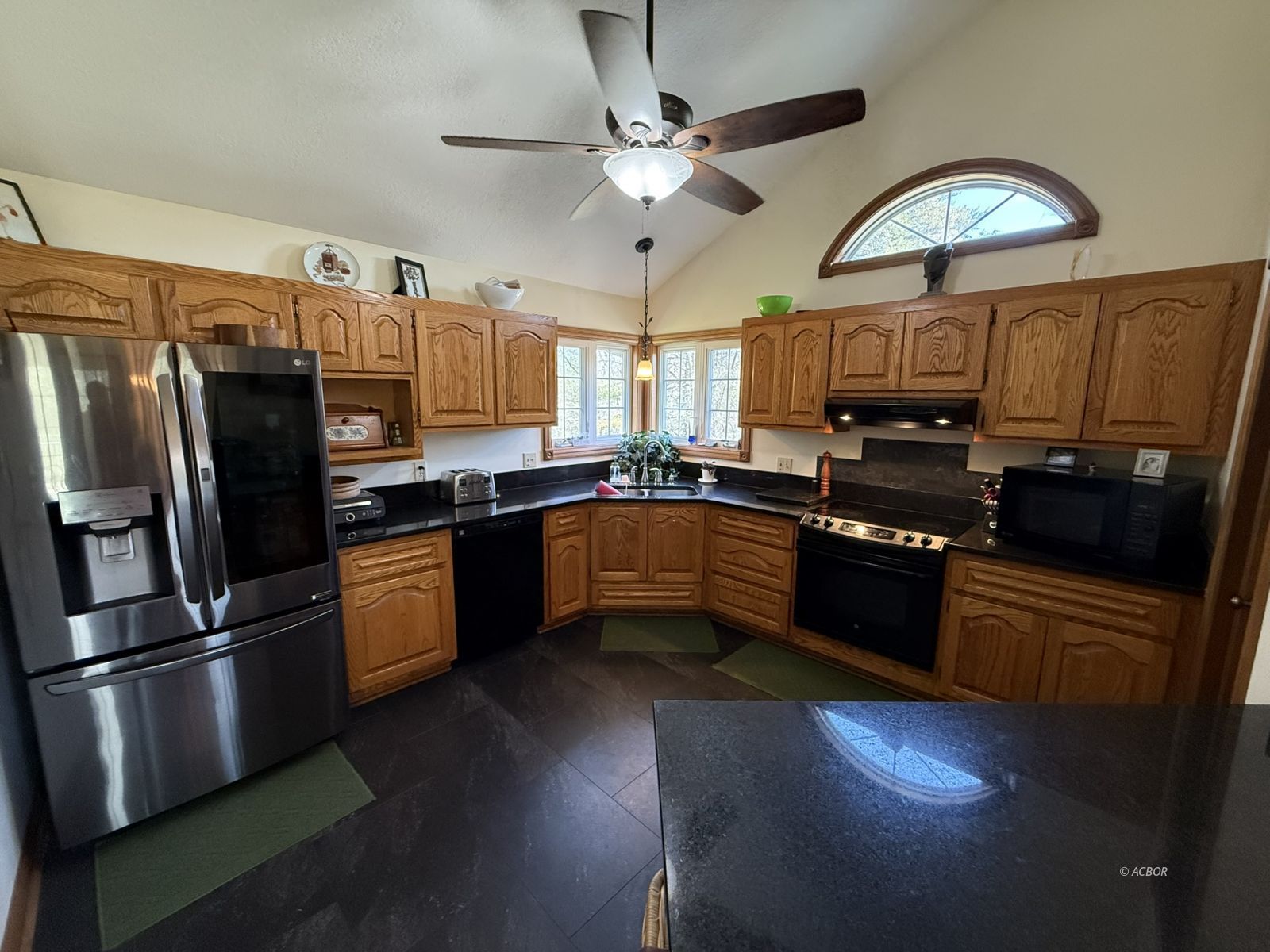 31440 Deerfield Dr