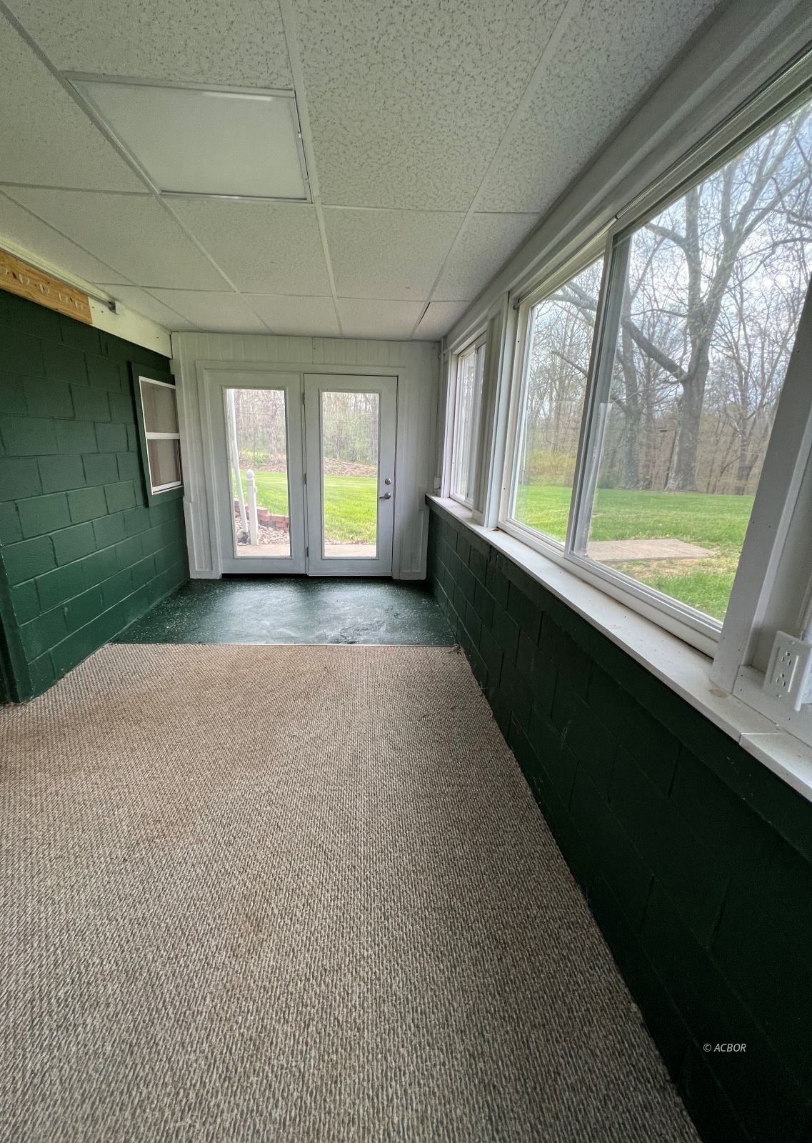 enclosed side porch