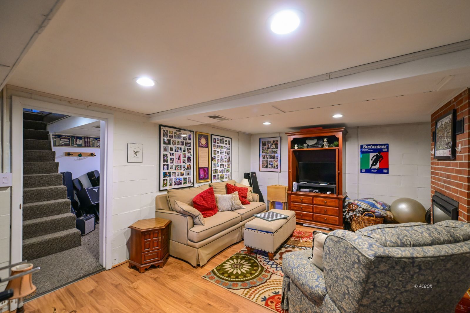 37 Euclid Dr
