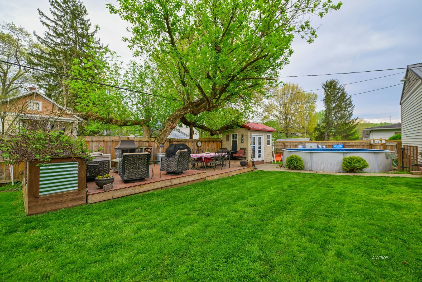 37 Euclid Dr