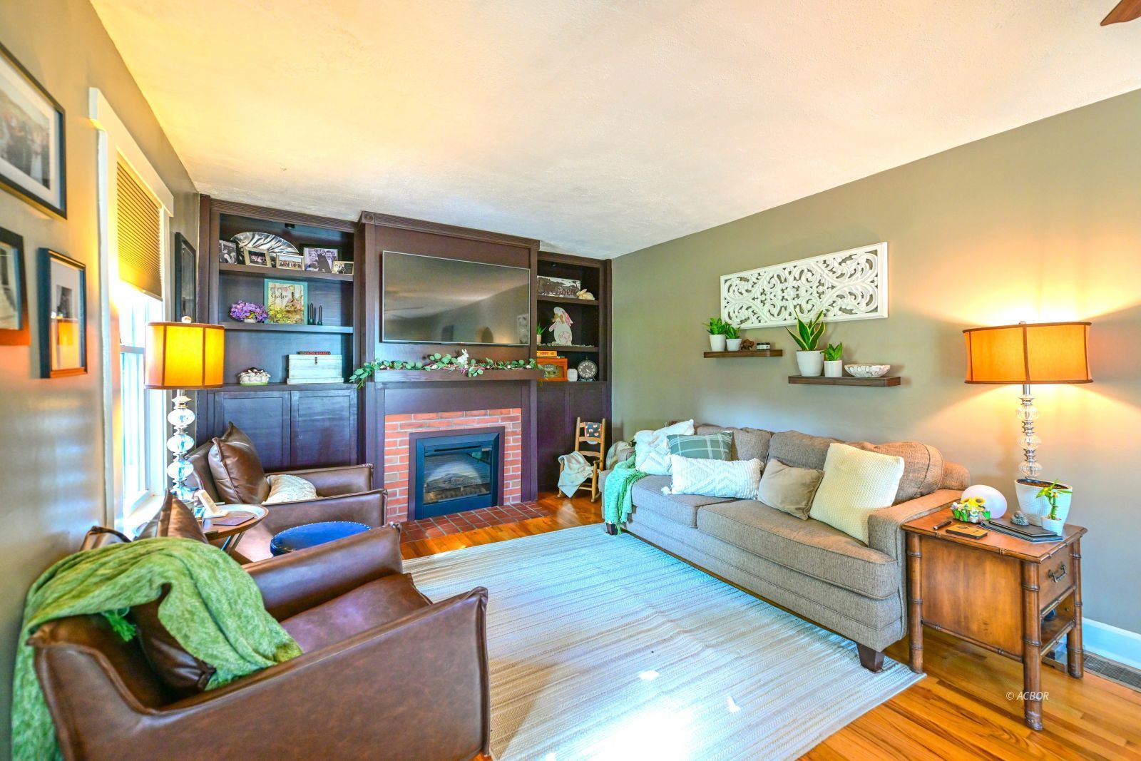 37 Euclid Dr