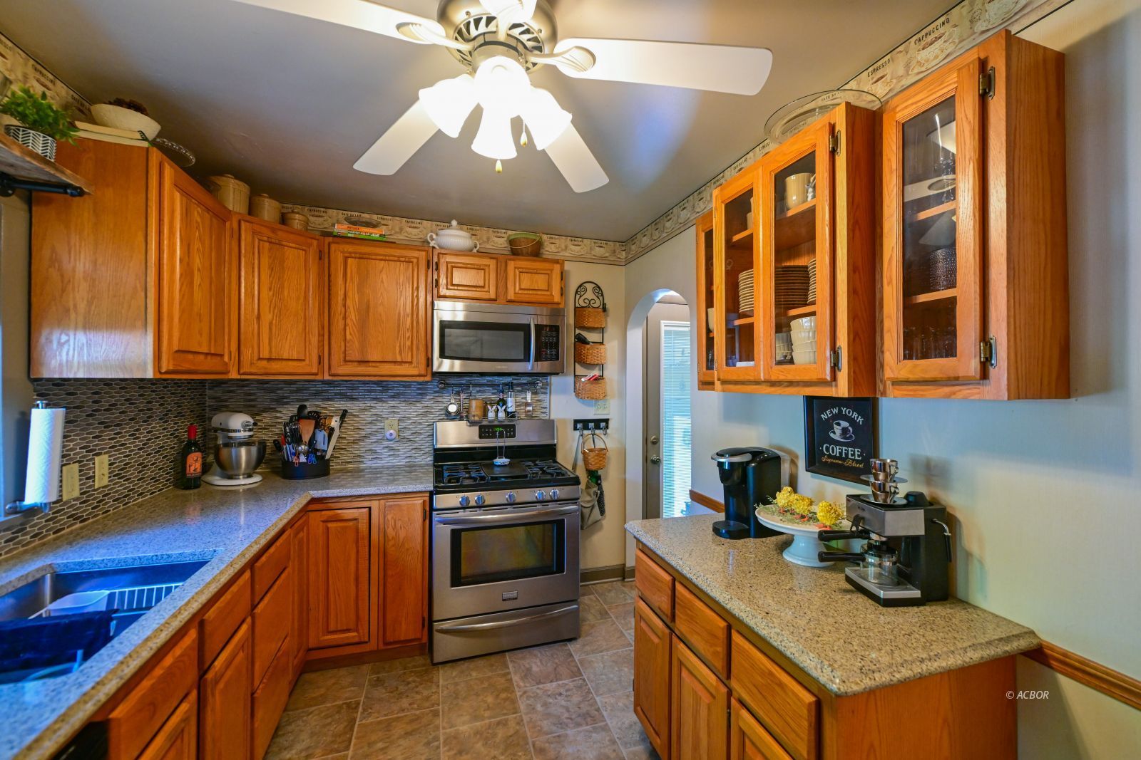 37 Euclid Dr