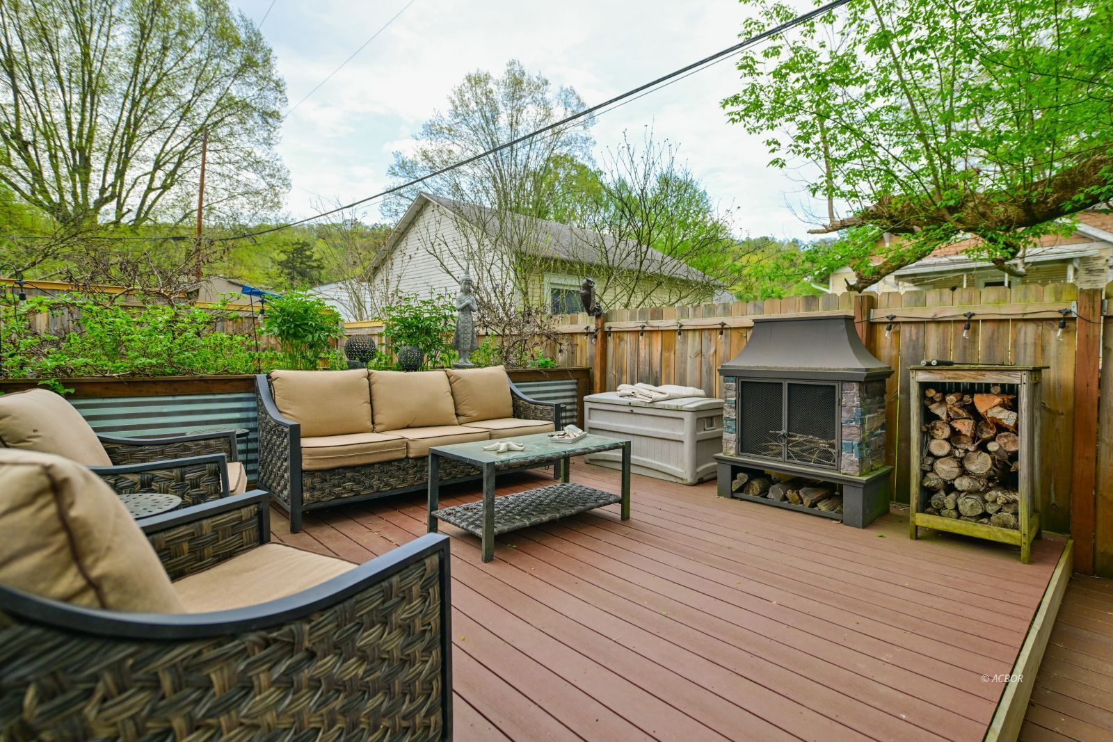 37 Euclid Dr