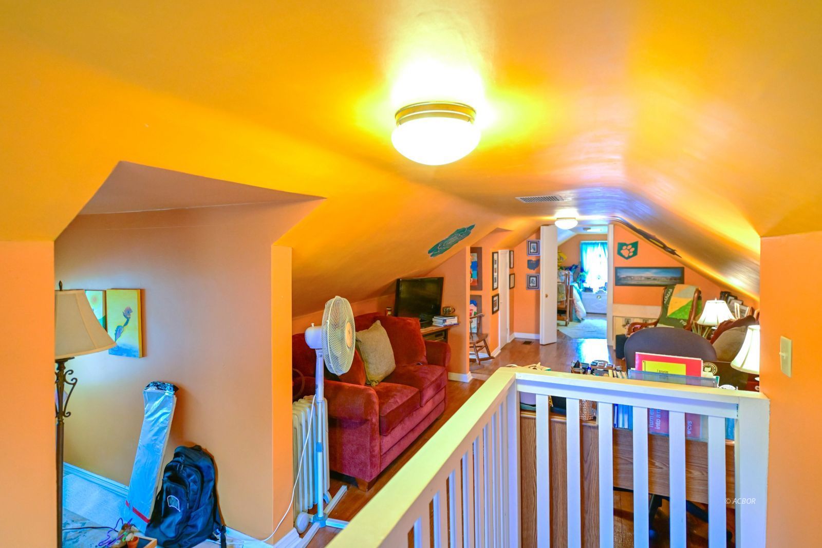 37 Euclid Dr