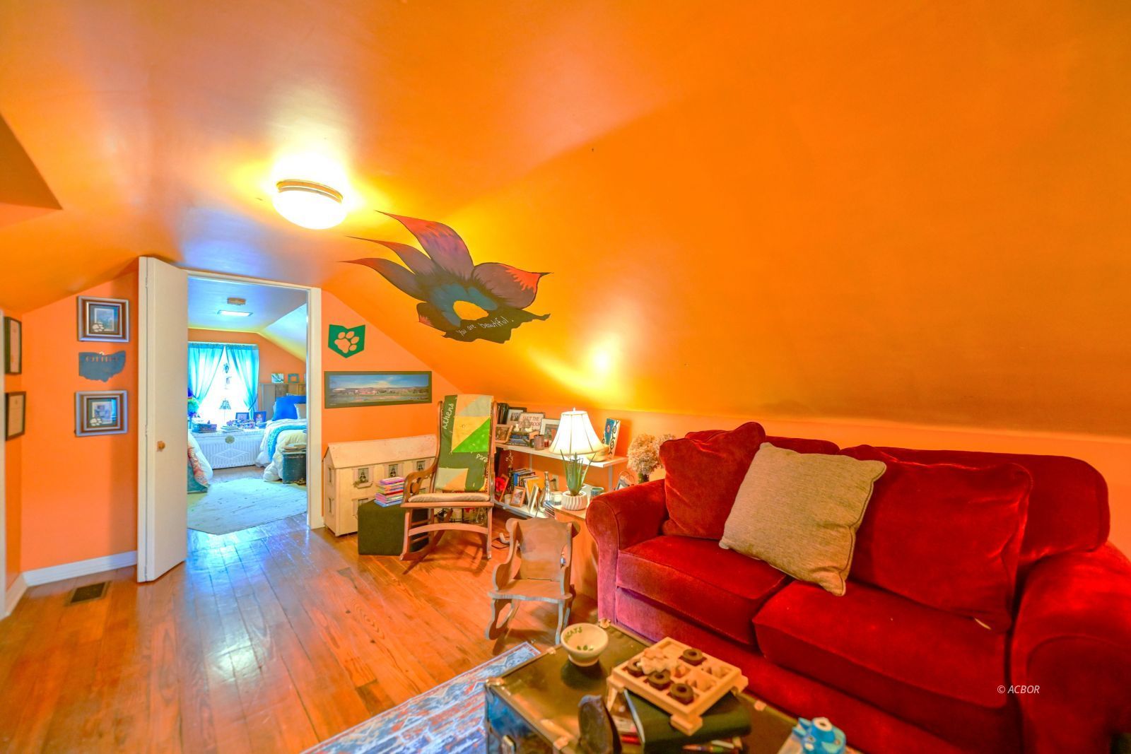 37 Euclid Dr