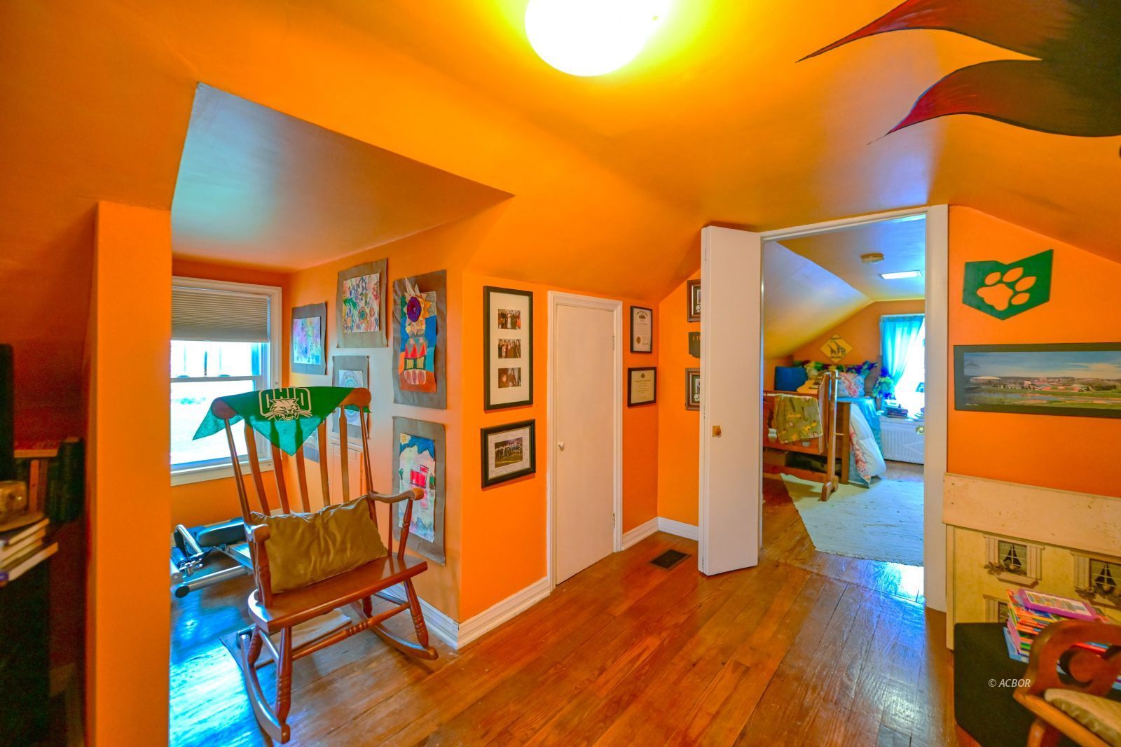 37 Euclid Dr
