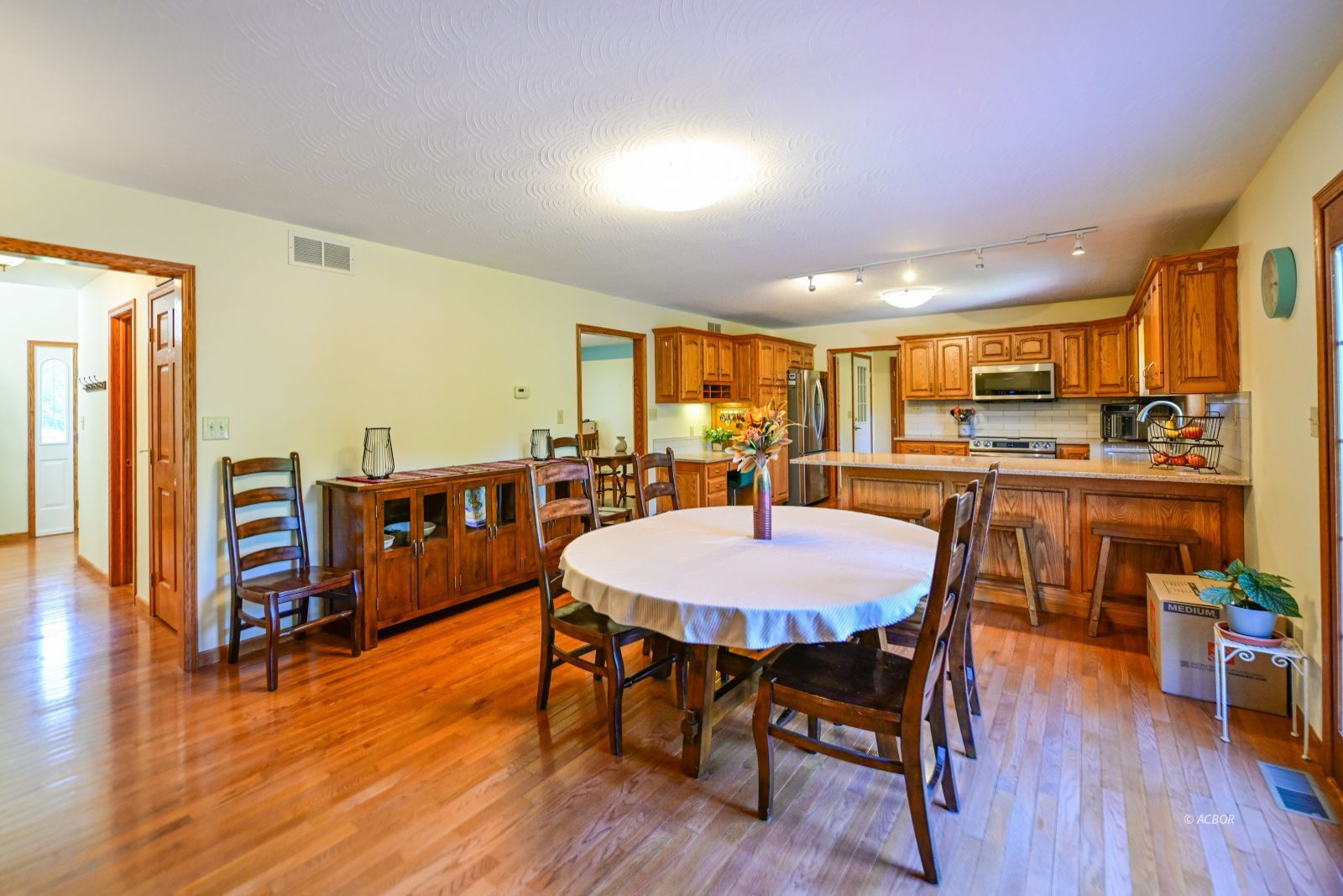 135 Lewis Pointe Dr