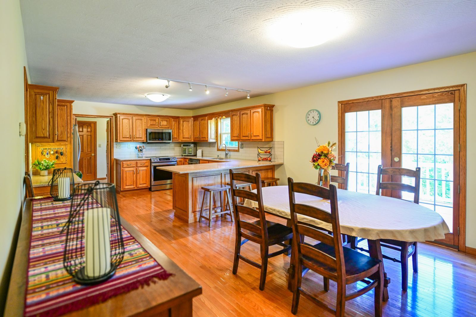 135 Lewis Pointe Dr