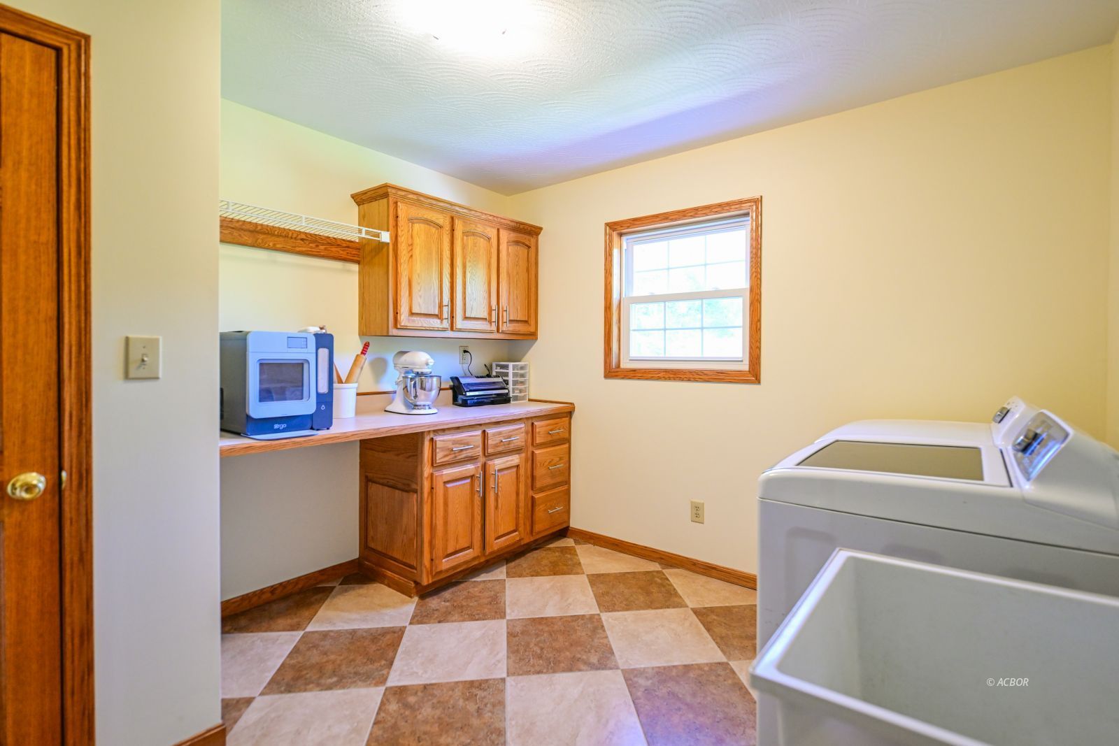 135 Lewis Pointe Dr