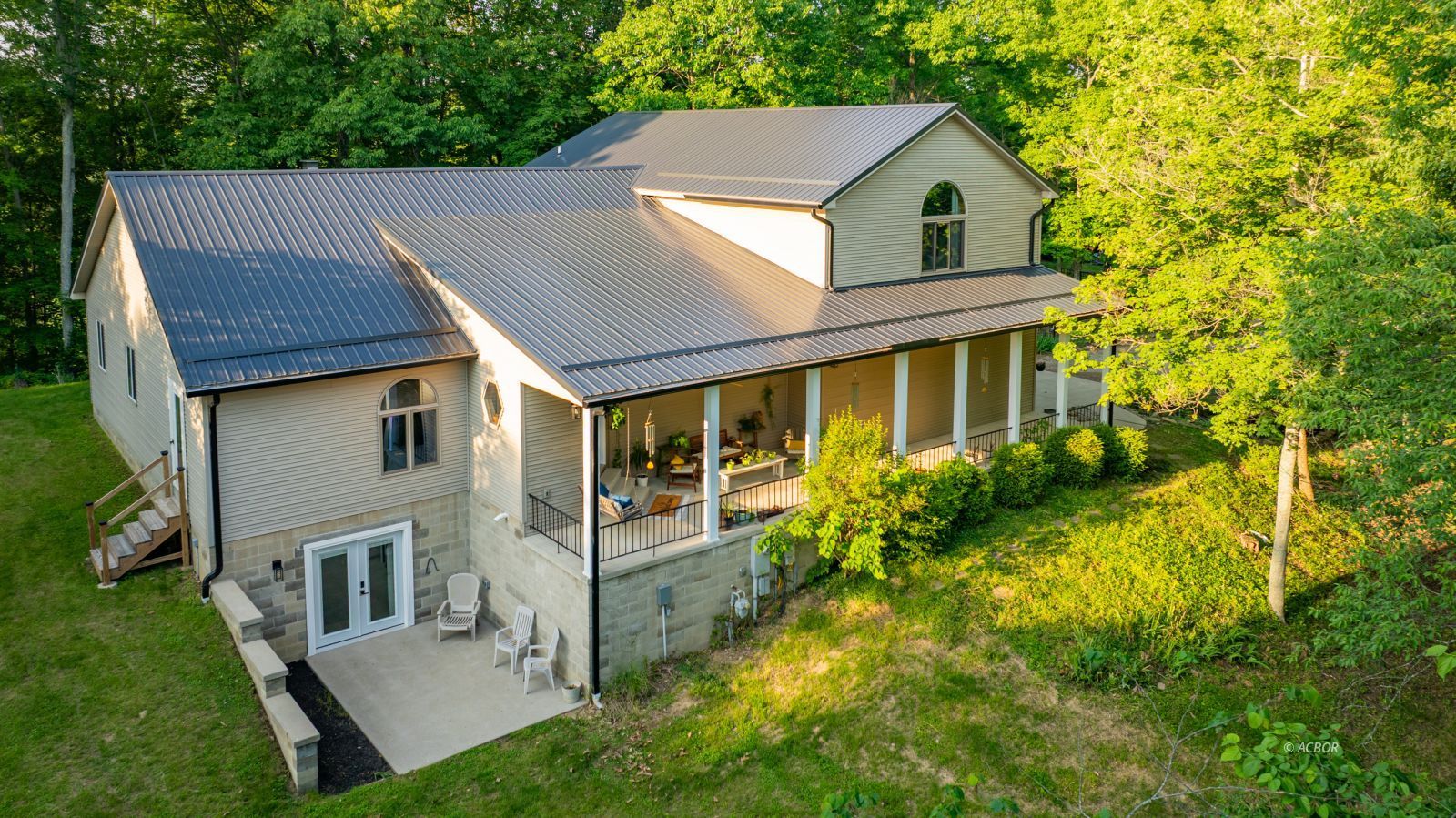 Front porch, walkout basement