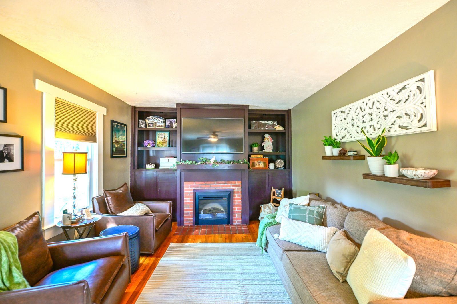 37 Euclid Dr