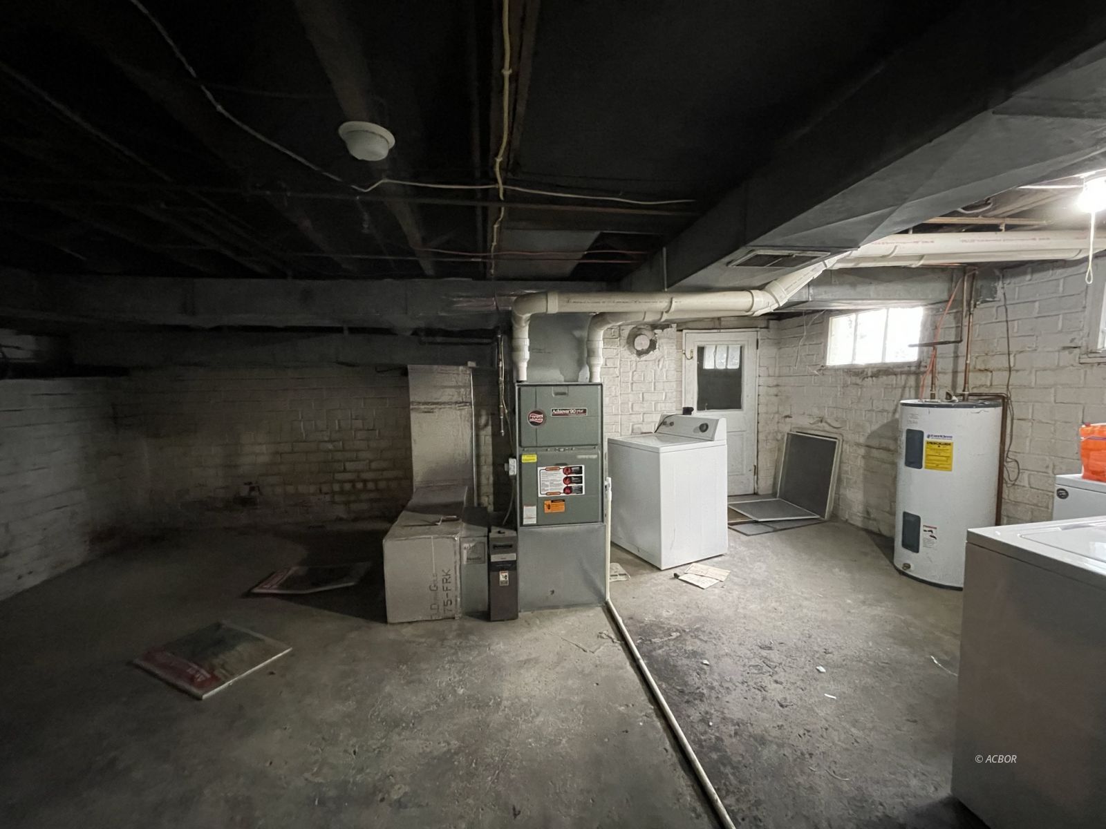 Basement/Laundry