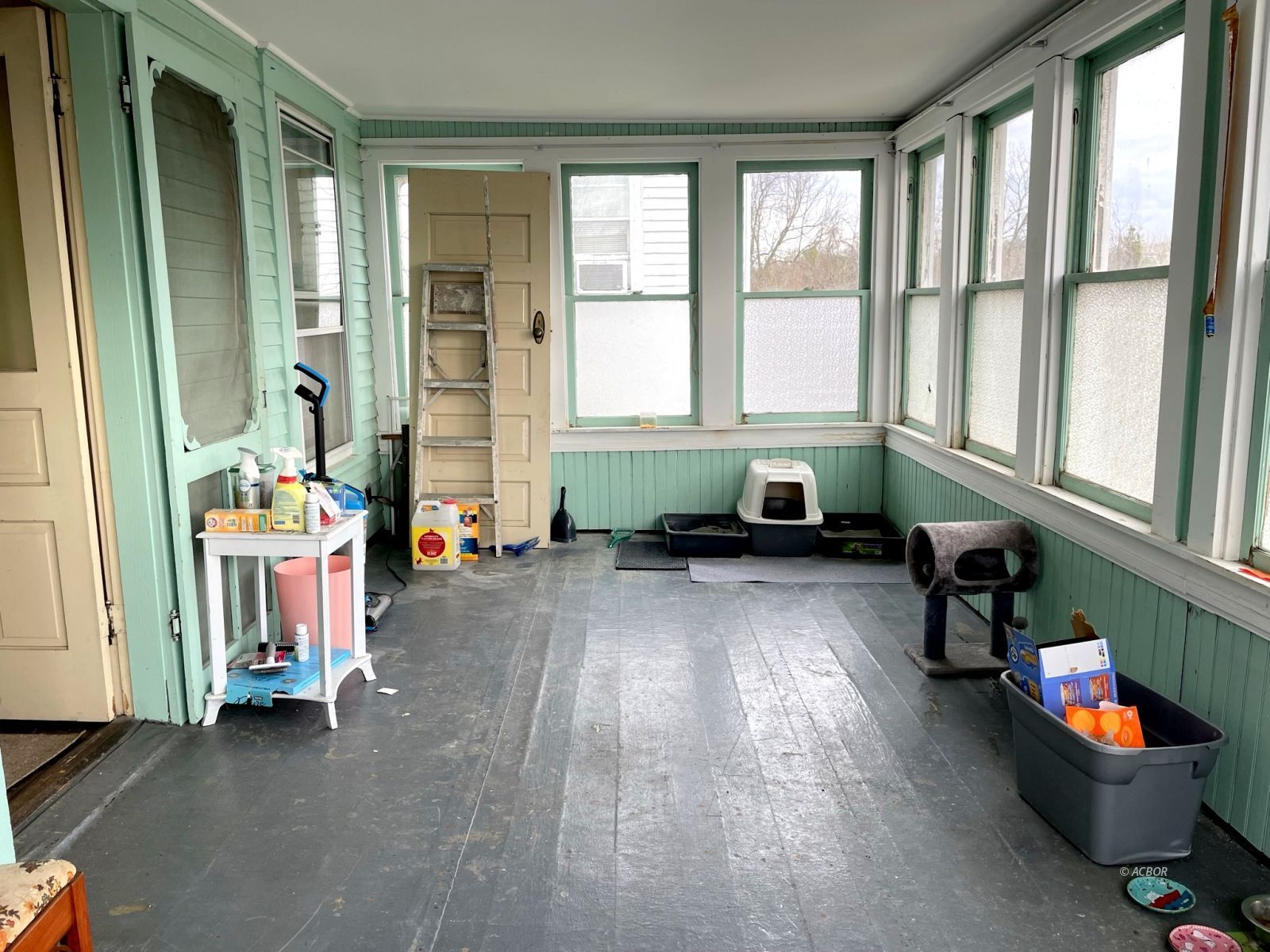 Bonus Room (Upstairs)