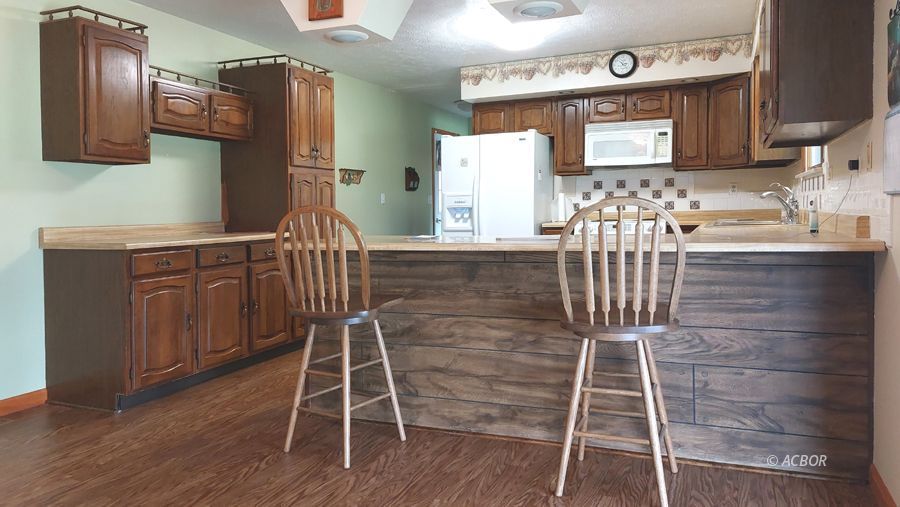 Breakfast bar